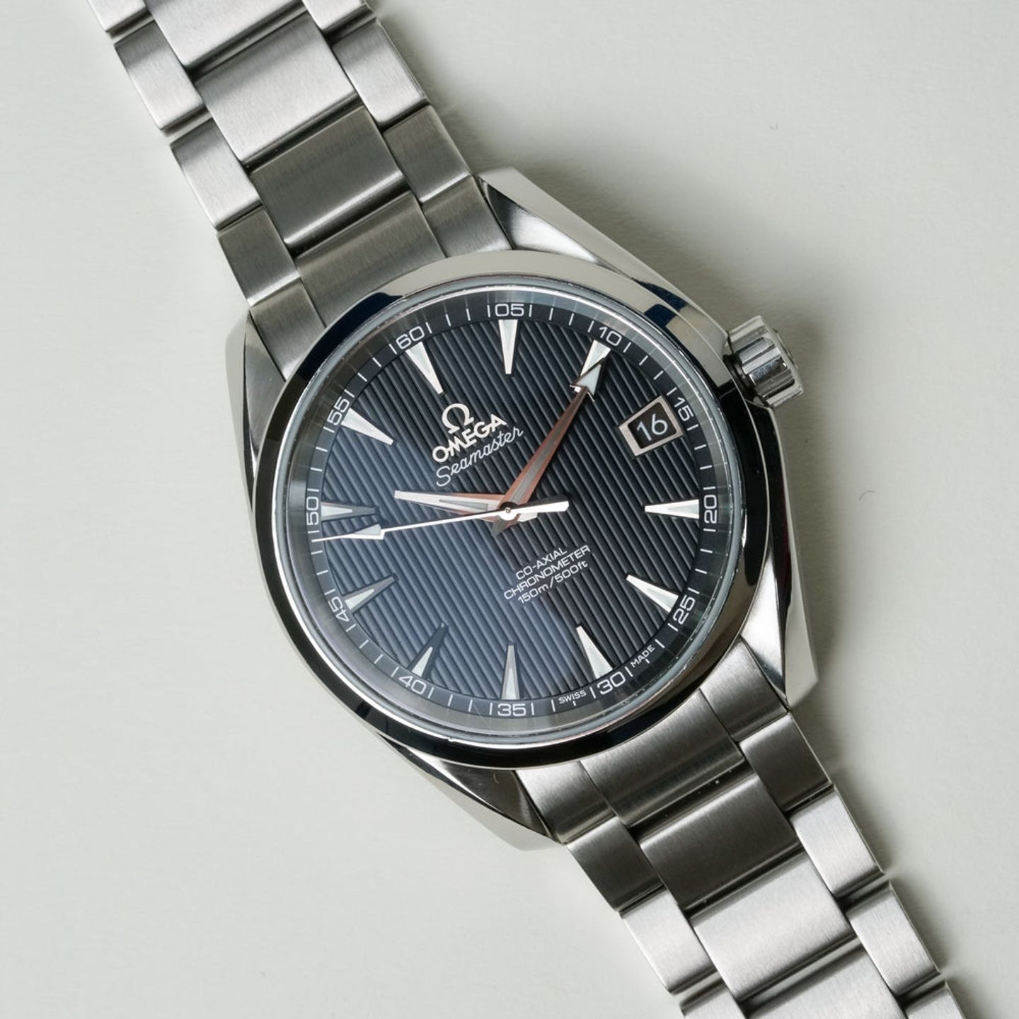 Omega Seamaster Aqua Terra 231.10.39.21.01.001 (2012) - Black dial 39 mm Steel case (5/8)