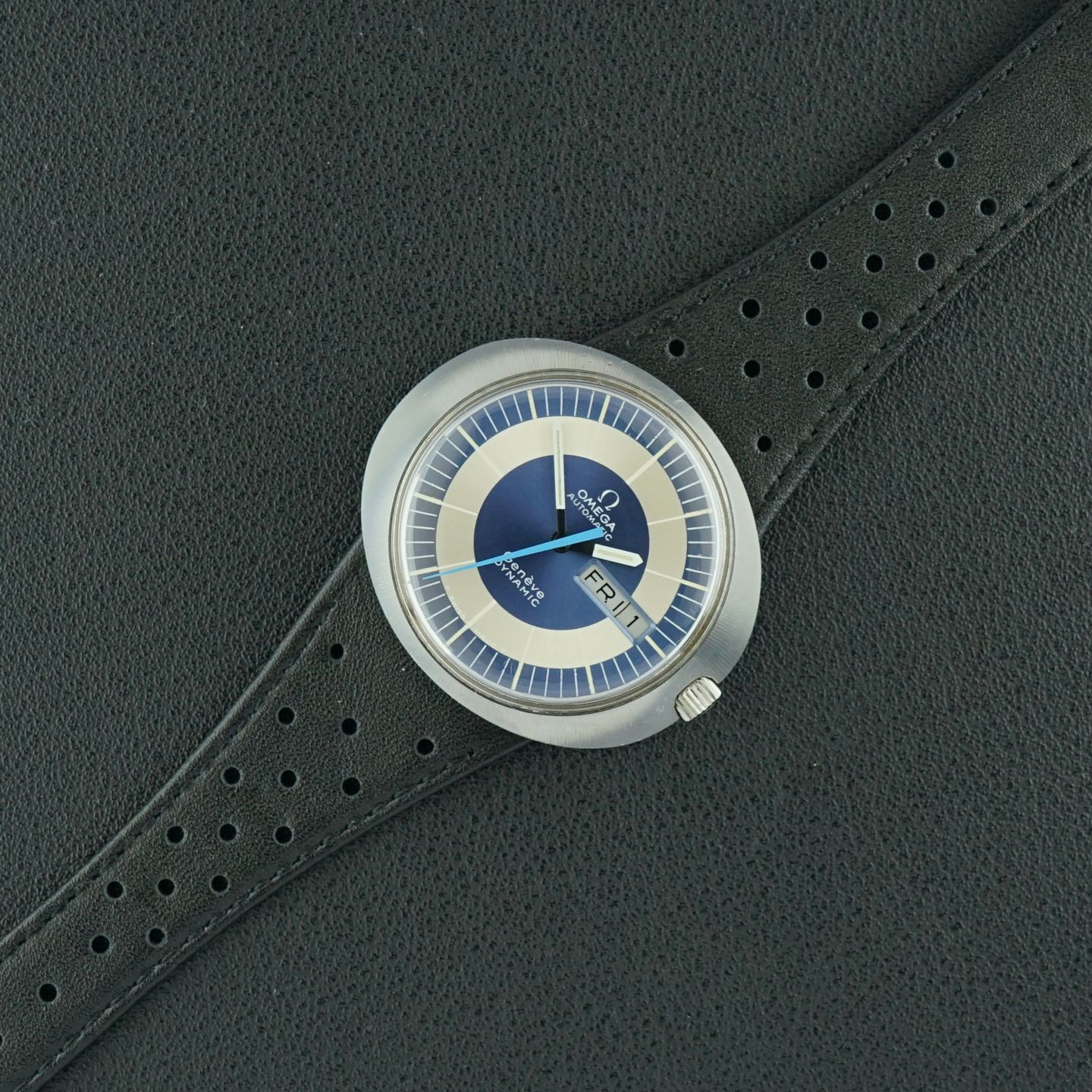 Omega Genève 166.079 (1969) - Blue dial 41 mm Steel case (6/8)