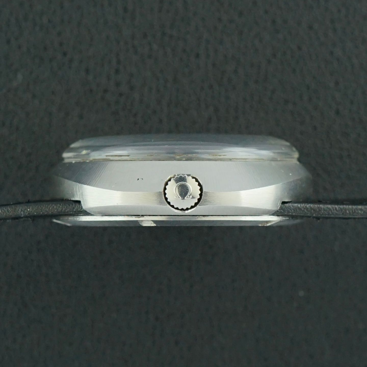Omega Genève 166.079 (1969) - Blue dial 41 mm Steel case (4/8)