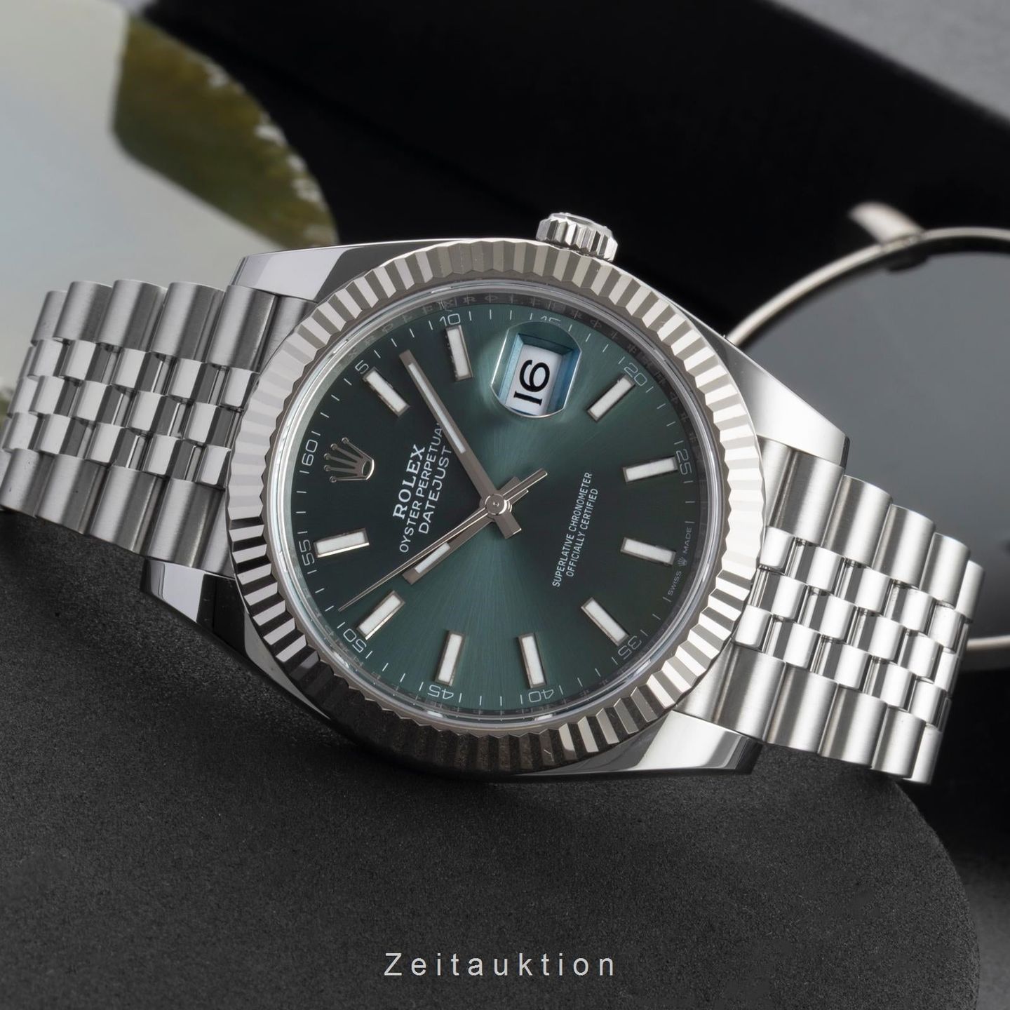 Rolex Datejust 41 126334 (Onbekend (willekeurig serienummer)) - 41mm Staal (2/8)