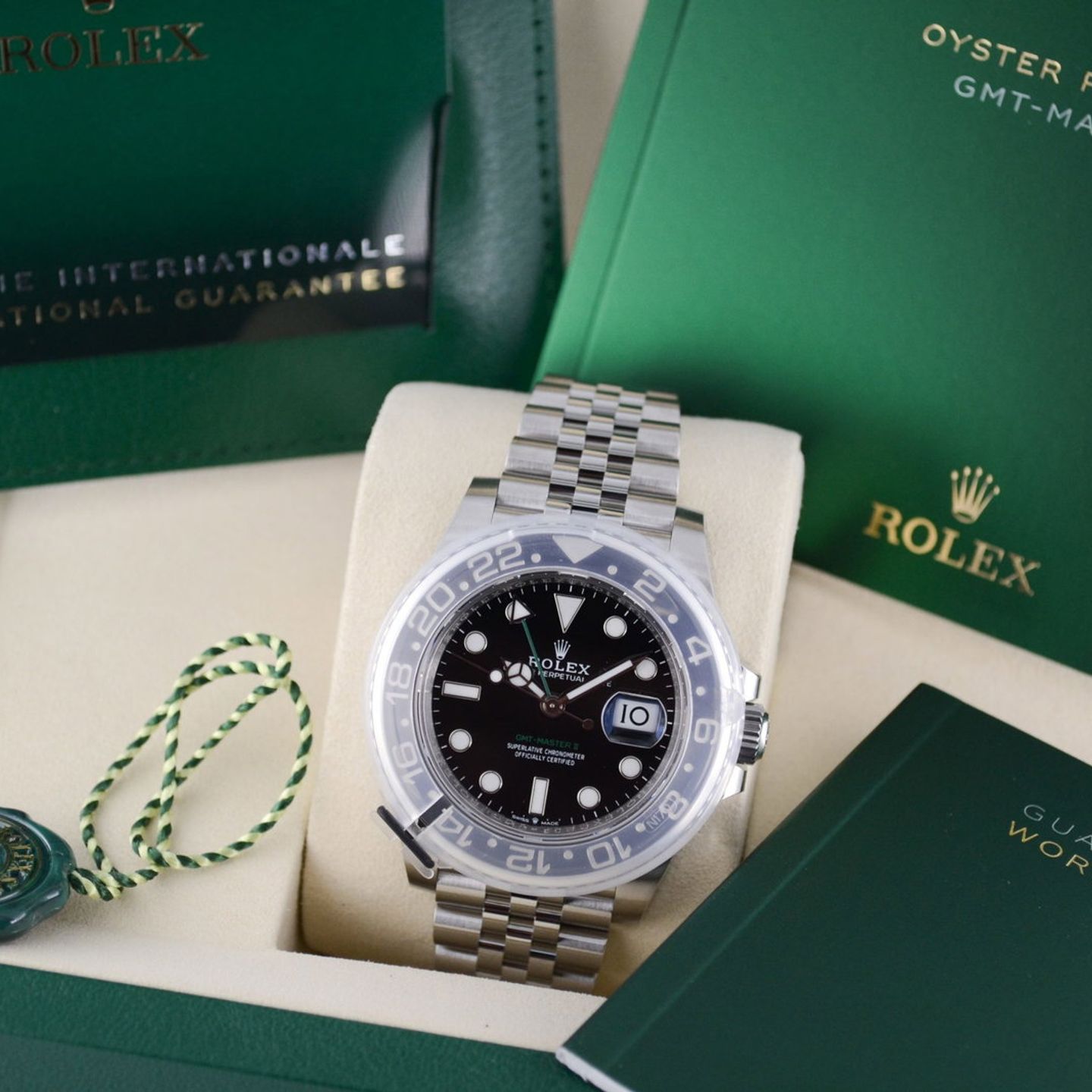 Rolex GMT-Master II 126710GRNR - (7/7)