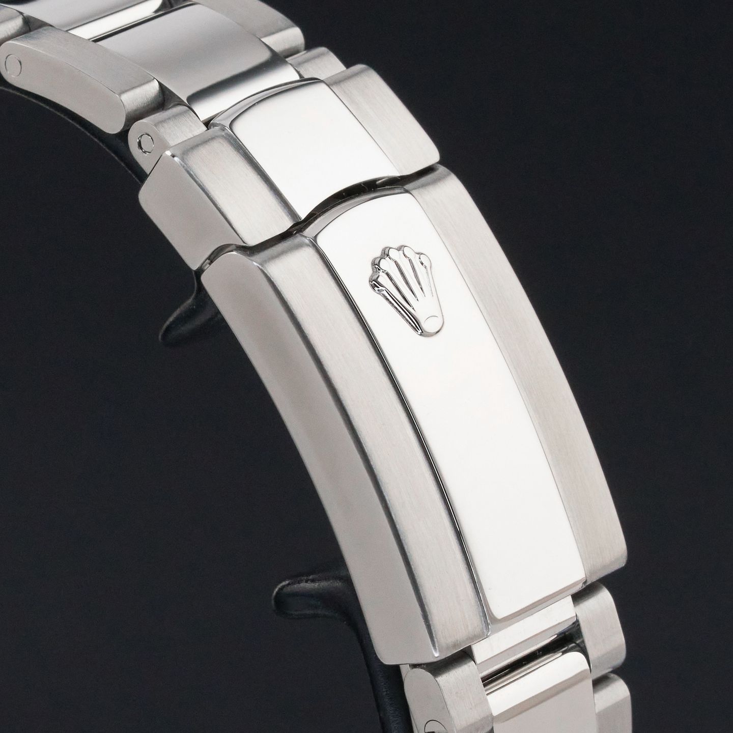 Rolex Oyster Perpetual Date 115200 - (8/8)