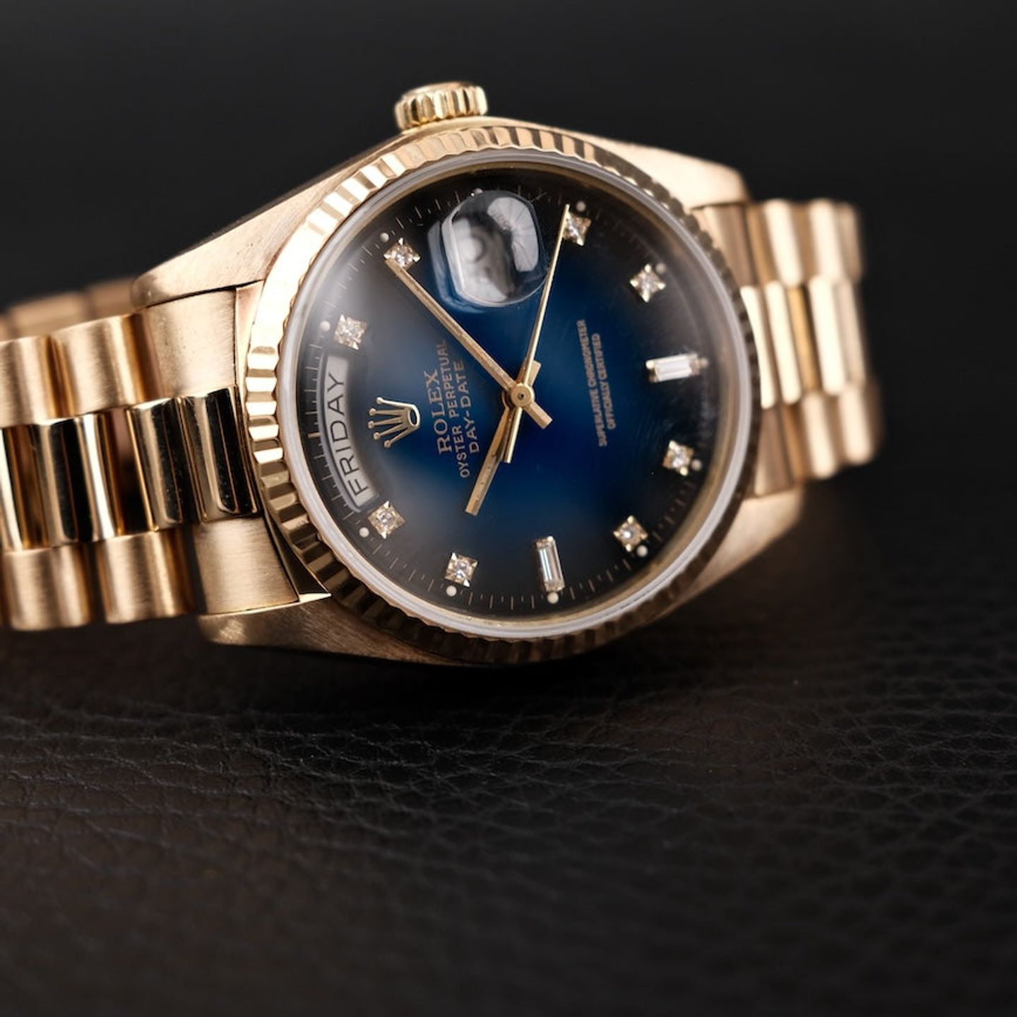 Rolex Day-Date 36 18038 (1979) - Blauw wijzerplaat 36mm Geelgoud (3/8)