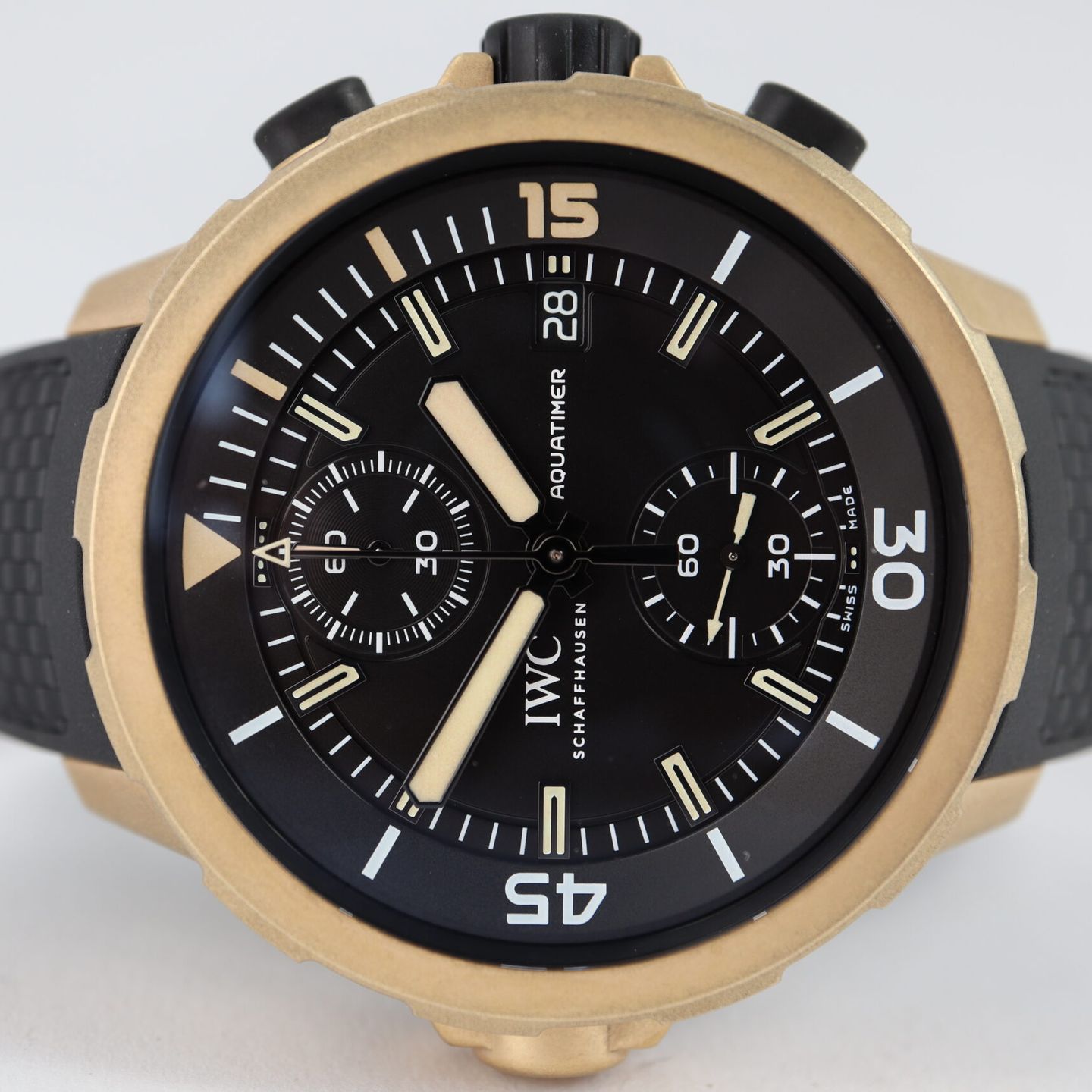 IWC Aquatimer Chronograph IW379503 (2017) - Black dial 43 mm Bronze case (2/8)