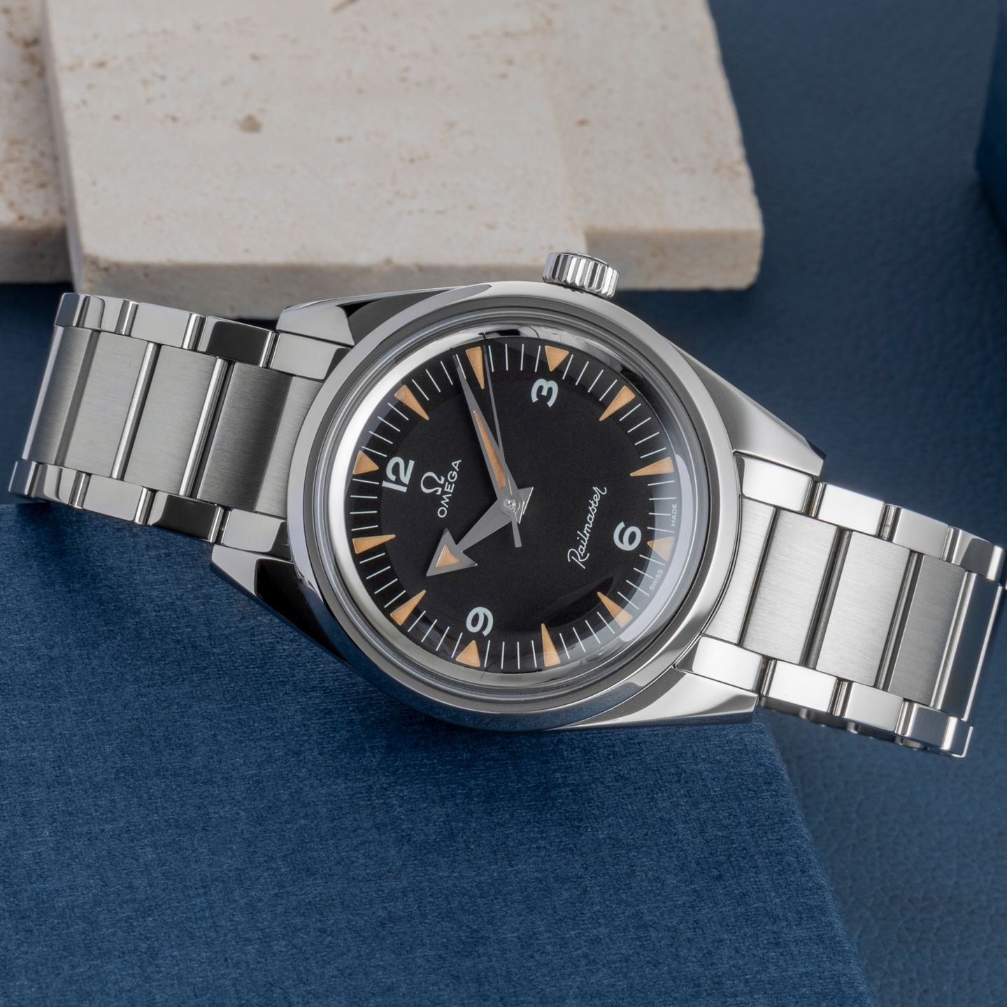 Omega Seamaster Railmaster 220.10.38.20.01.002 - (2/8)