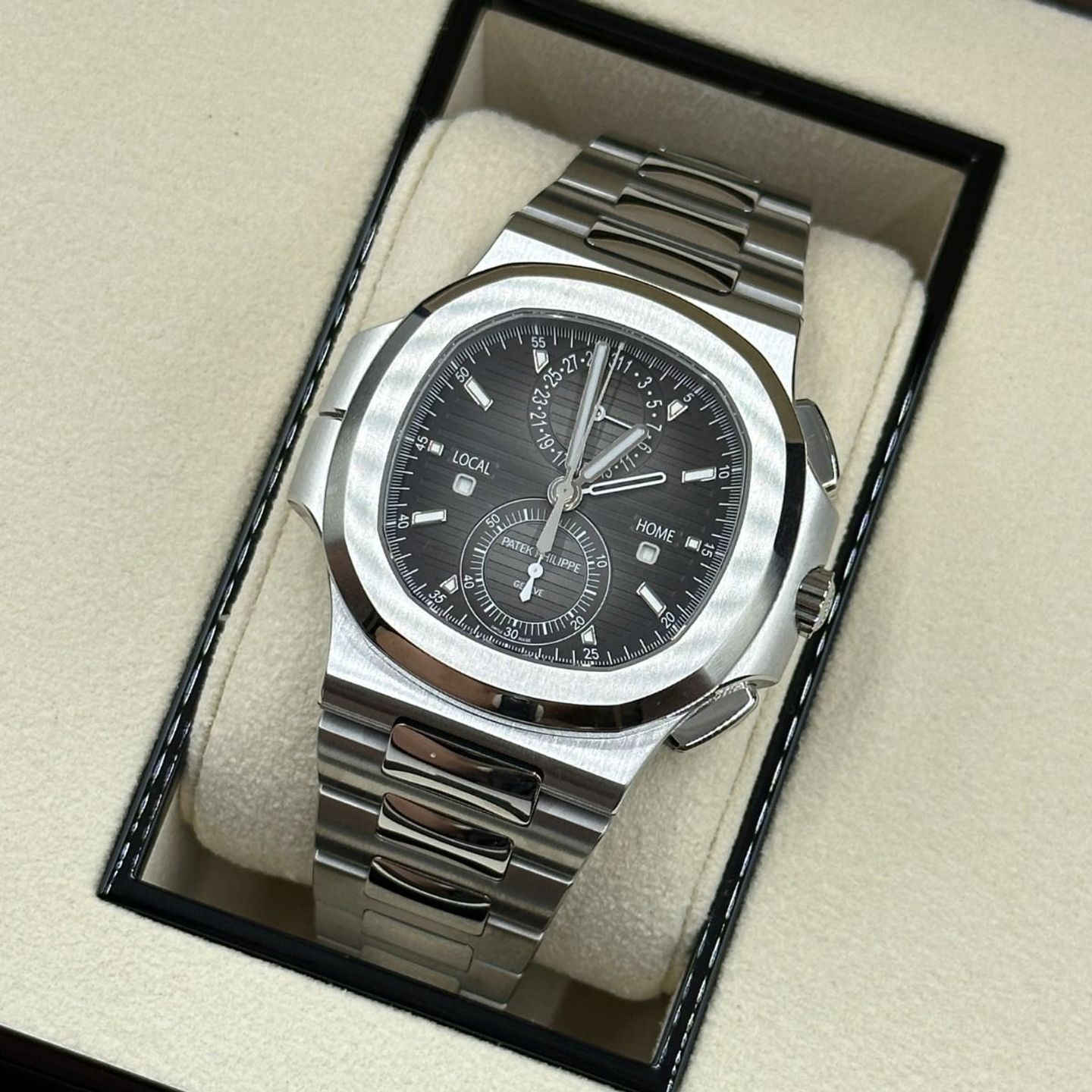 Patek Philippe Nautilus 5990/1A-001 - (5/8)