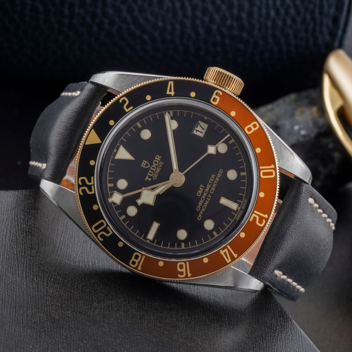 Tudor Black Bay GMT 79833MN (Unknown (random serial)) - Black dial 41 mm Steel case (2/8)