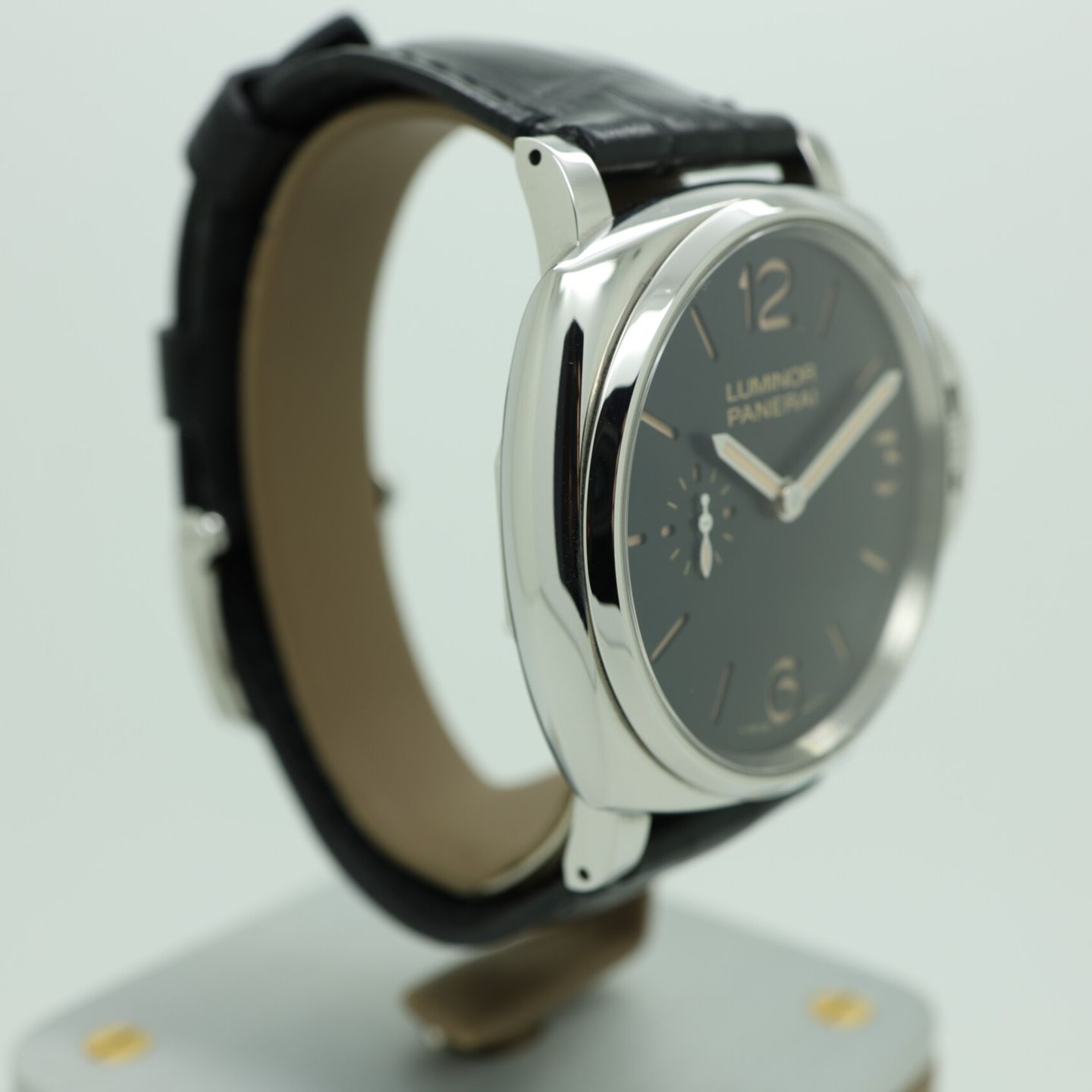 Panerai Luminor Due PAM00676 (2026) - Black dial 42 mm Steel case (4/8)