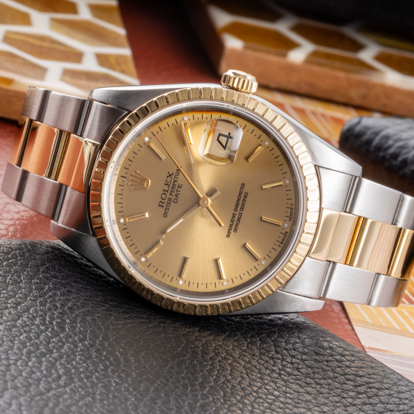 Rolex Oyster Perpetual Date 15223 - (2/8)