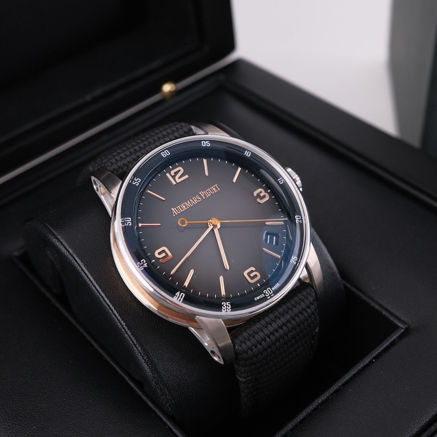 Audemars Piguet CODE 11.59 15210CR.OO.A002CR.01 - (2/8)