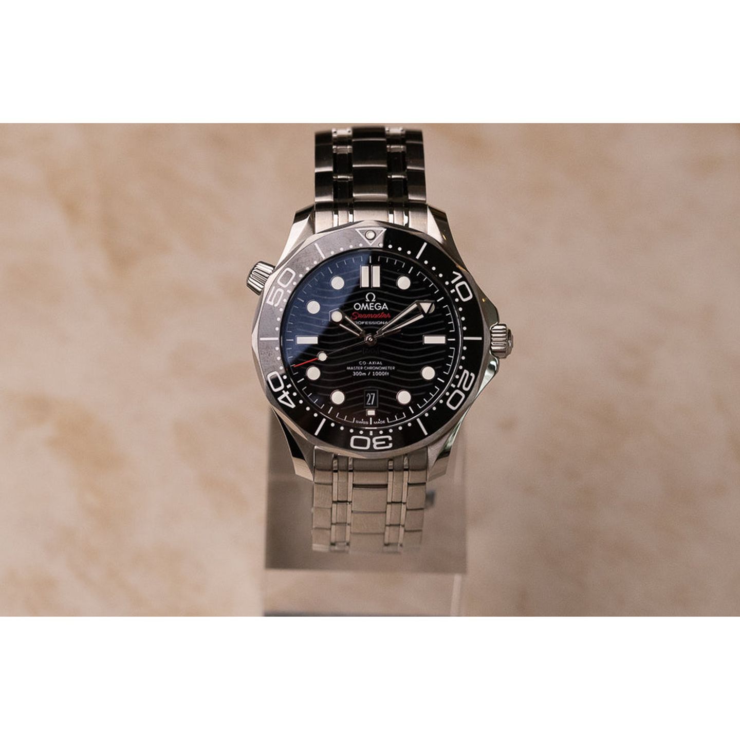 Omega Seamaster Diver 300 M 210.32.42.20.01.001 (2025) - Zwart wijzerplaat 42mm Staal (2/7)