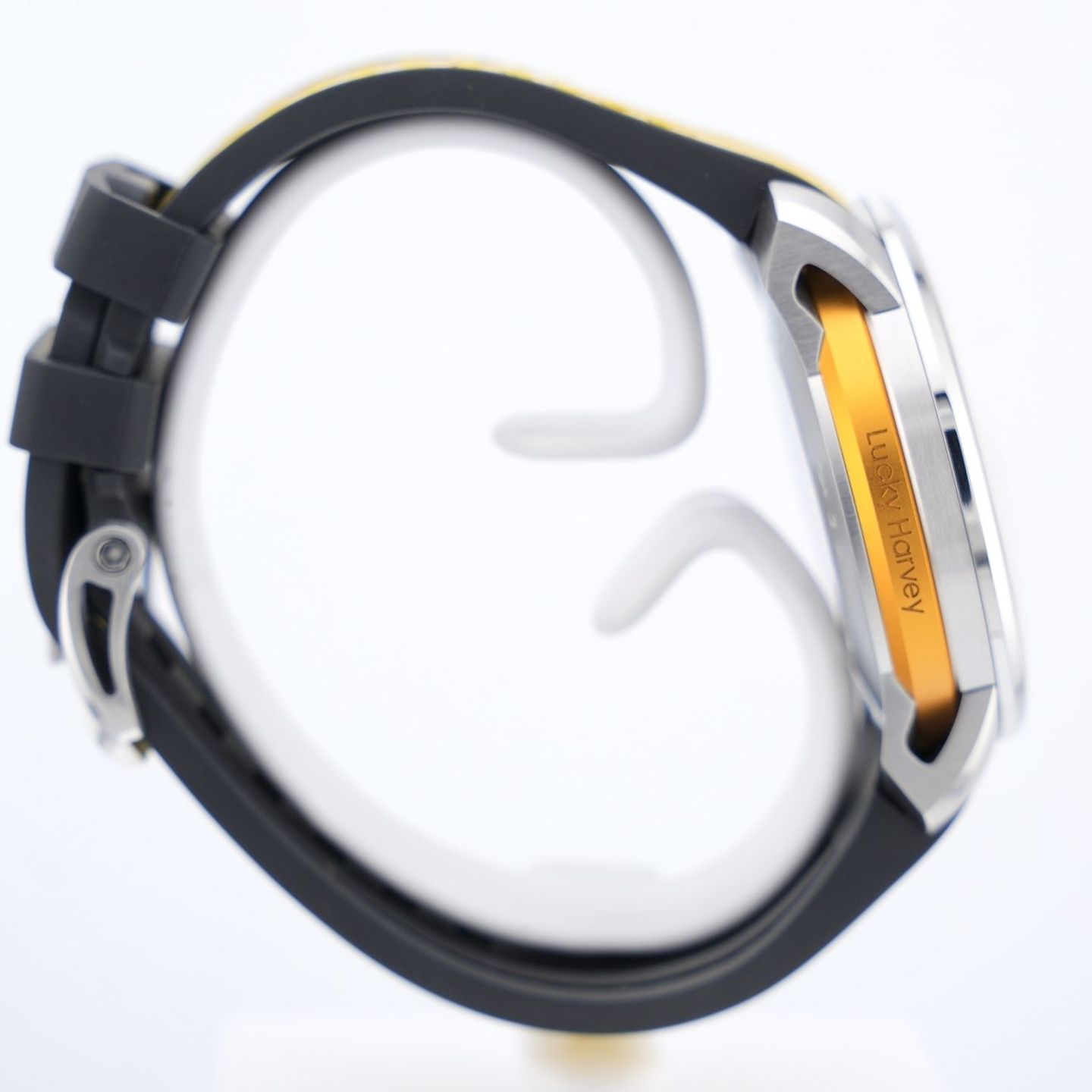 Lucky harvey Unknown Yellow Lion Dance (2025) - Yellow dial 43 mm Steel case (7/8)