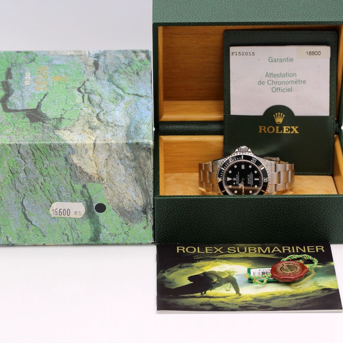 Rolex Sea-Dweller 4000 16600 (2004) - Black dial 40 mm Steel case (2/8)