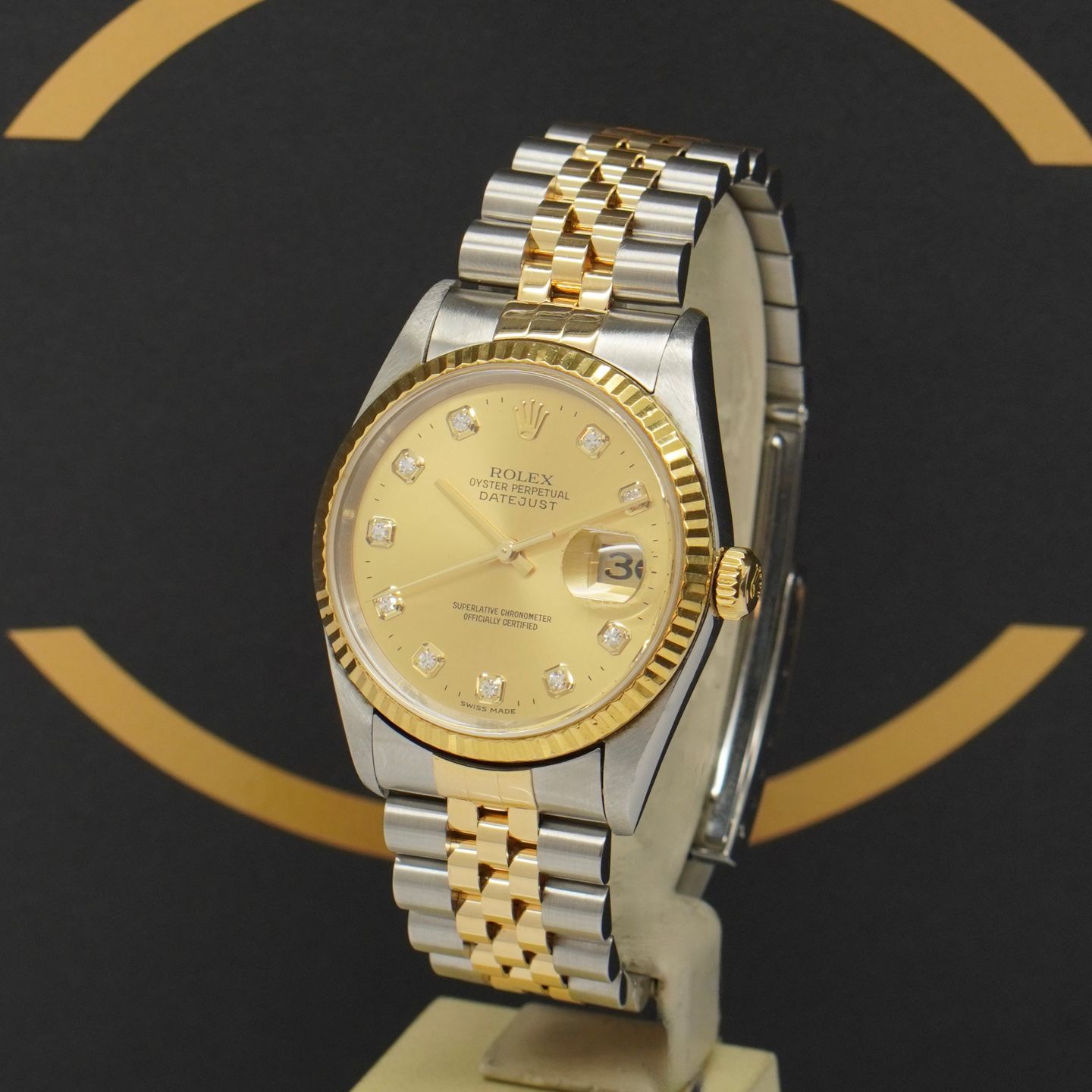 Rolex Datejust 36 16233 (2004) - Gold dial 36 mm Gold/Steel case (2/7)