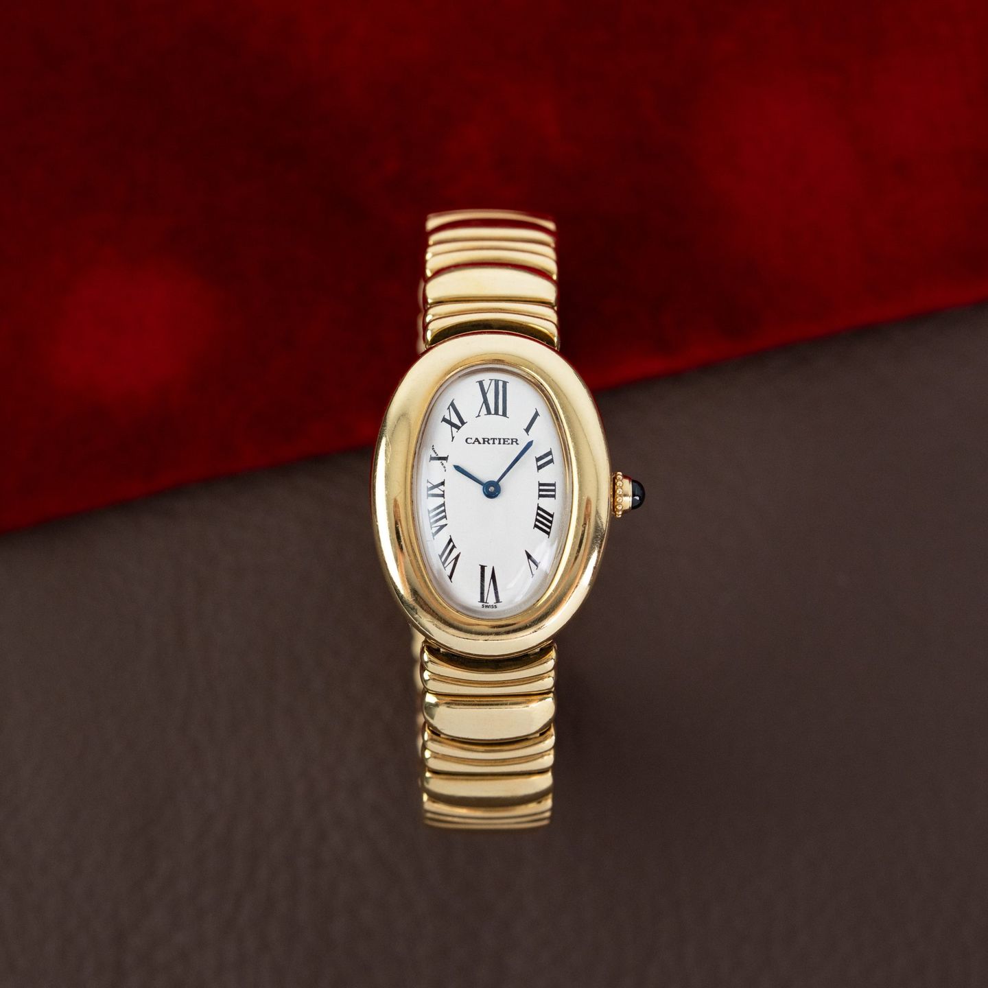Cartier Baignoire 1950 (Unknown (random serial)) - White dial 31 mm Yellow Gold case (1/4)