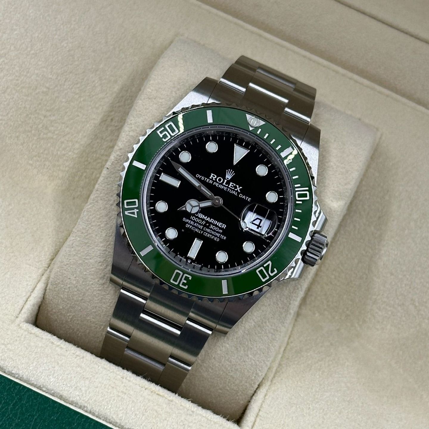 Rolex Submariner Date 126610LV (2024) - Zwart wijzerplaat 41mm Staal (8/8)