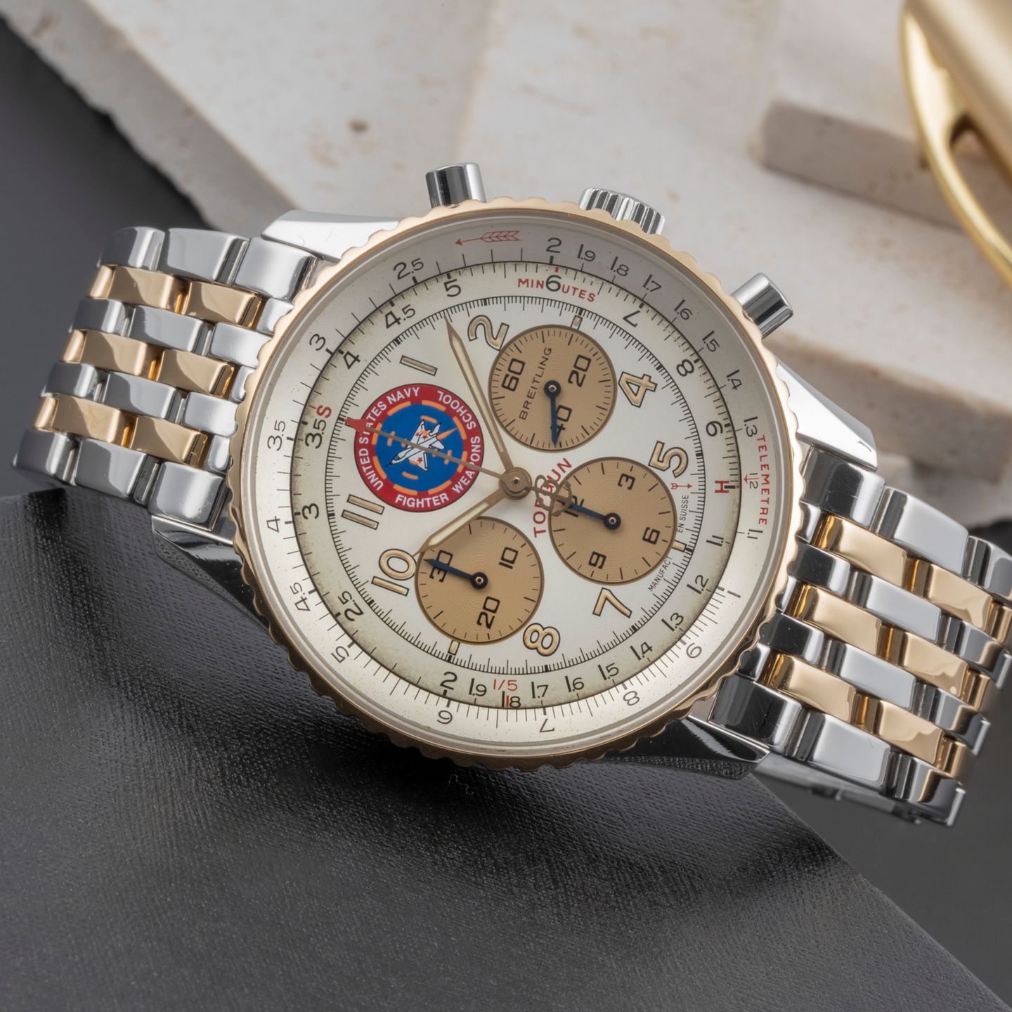 Breitling Navitimer D30022 (Unknown (random serial)) - Silver dial 38 mm Steel case (2/8)