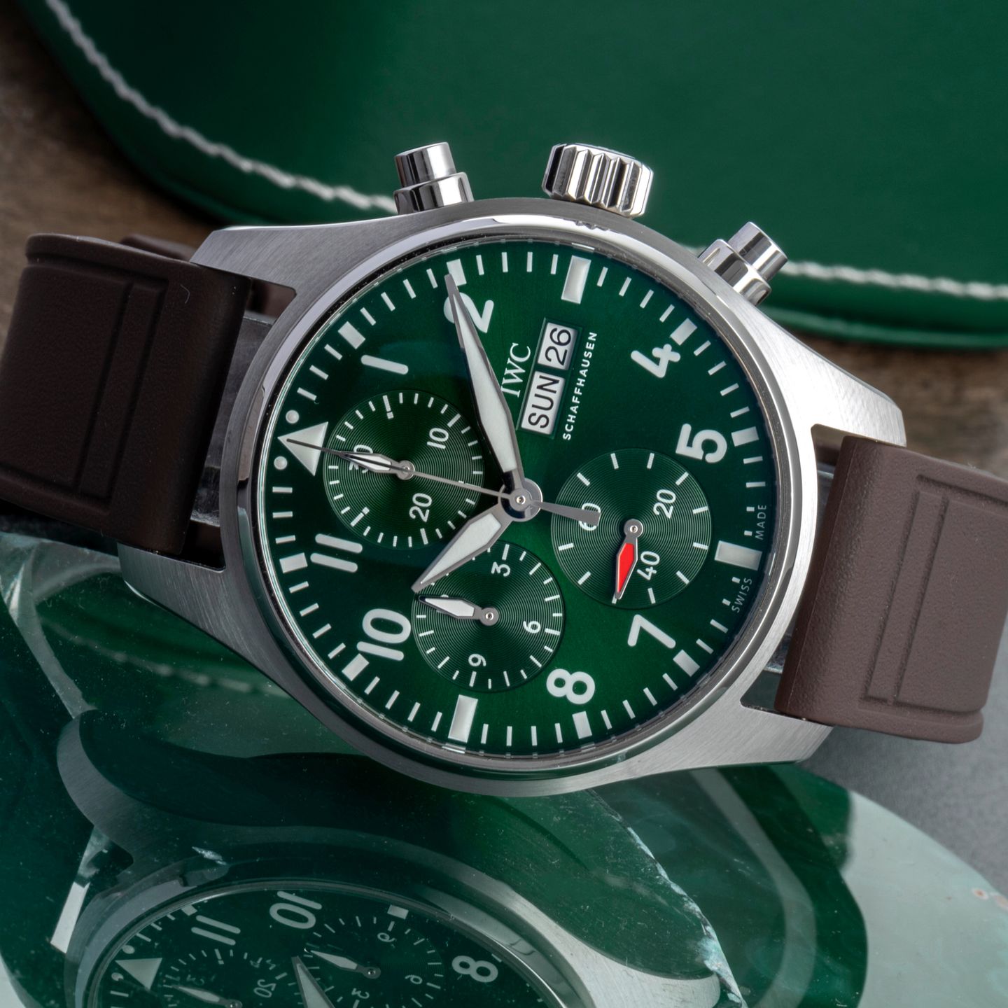 IWC Pilot Chronograph IW388103 (Unknown (random serial)) - Green dial 41 mm Steel case (2/8)