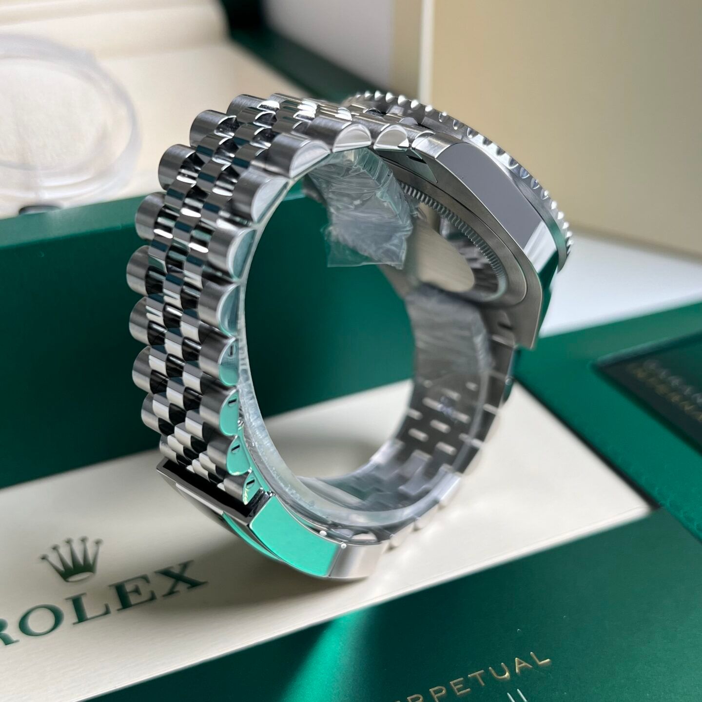 Rolex GMT-Master II 126710BLRO - (10/16)