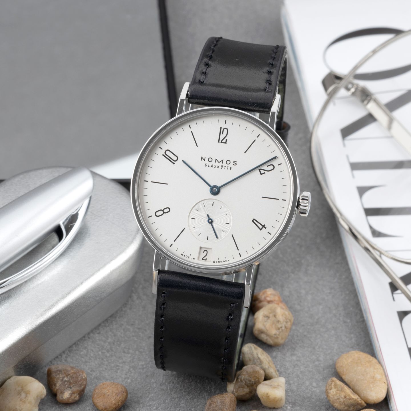 NOMOS Tangente 107 - (1/8)