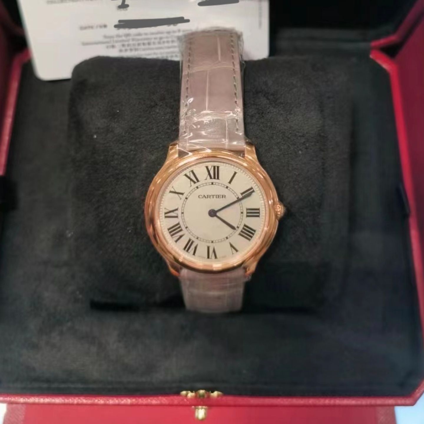 Cartier Ronde Louis Cartier WGRN0012 (2024) - Wit wijzerplaat 29mm Roségoud (1/1)