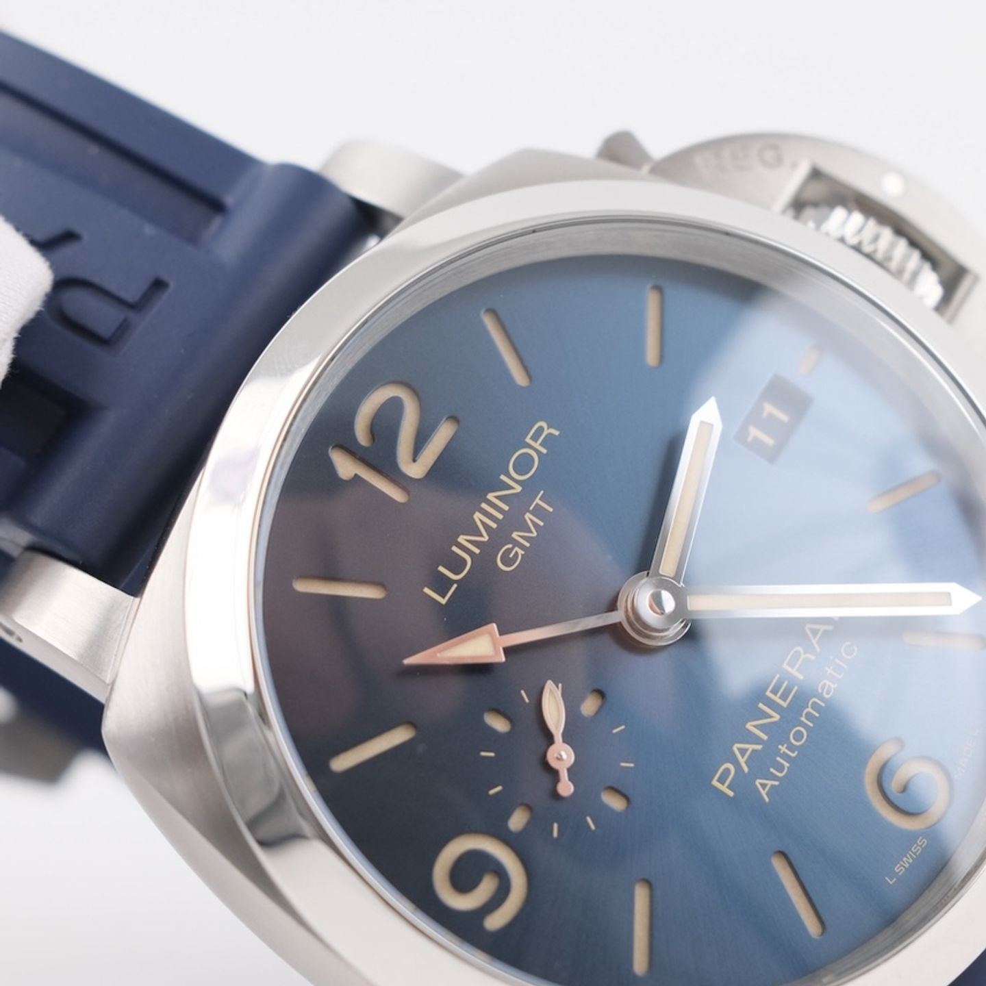 Panerai Luminor 1950 3 Days GMT Automatic PAM01033 - (3/8)