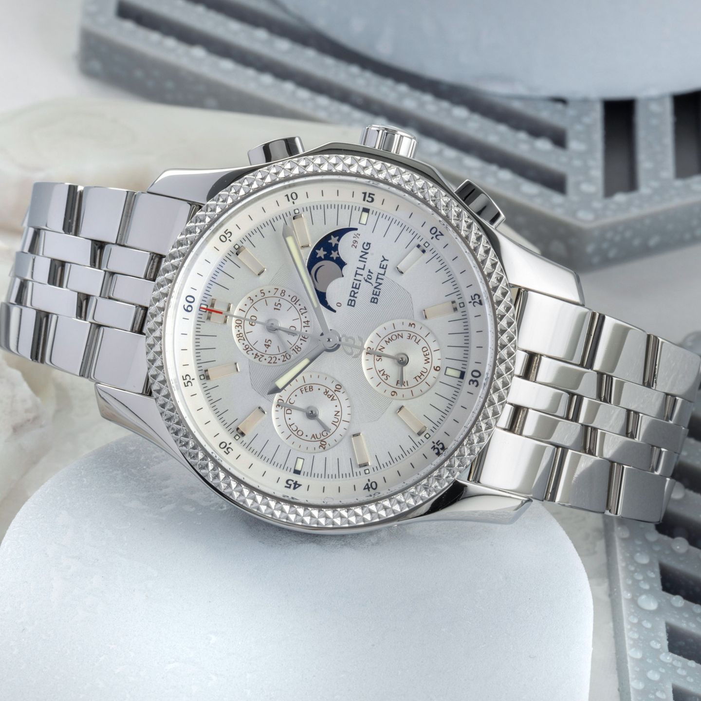 Breitling Bentley Mark VI P19362 (Unknown (random serial)) - Silver dial 42 mm Steel case (2/8)