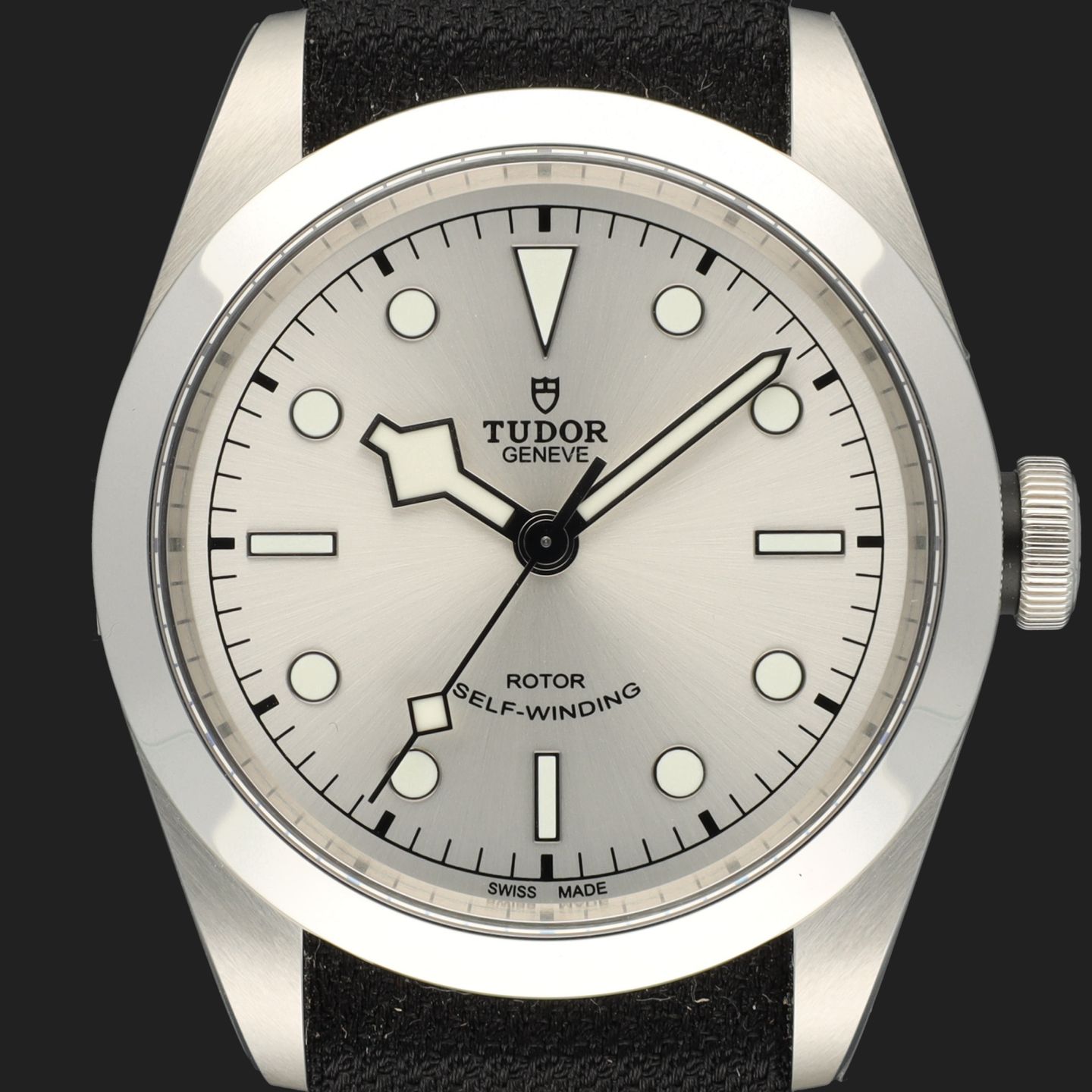 Tudor Black Bay 41 79540 (2024) - Silver dial 41 mm Steel case (2/8)