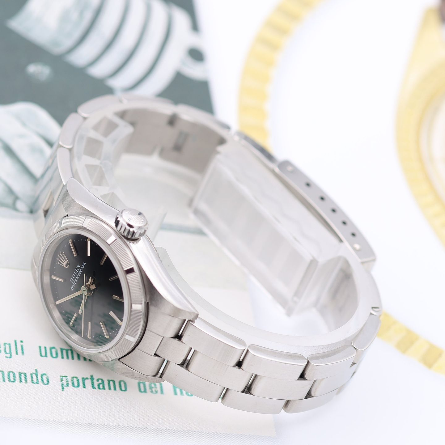 Rolex Oyster Perpetual 26 67230 (Unknown (random serial)) - Black dial 26 mm Steel case (5/8)