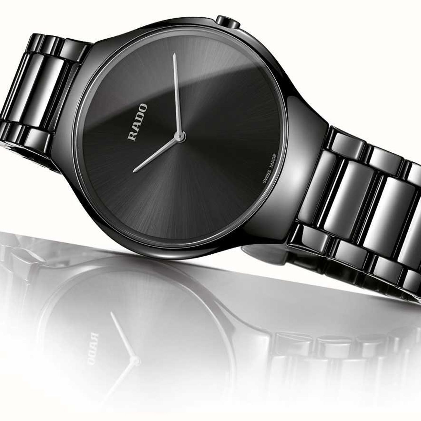 Rado True Thinline R27741182 (2024) - Black dial 39 mm Ceramic case (2/3)