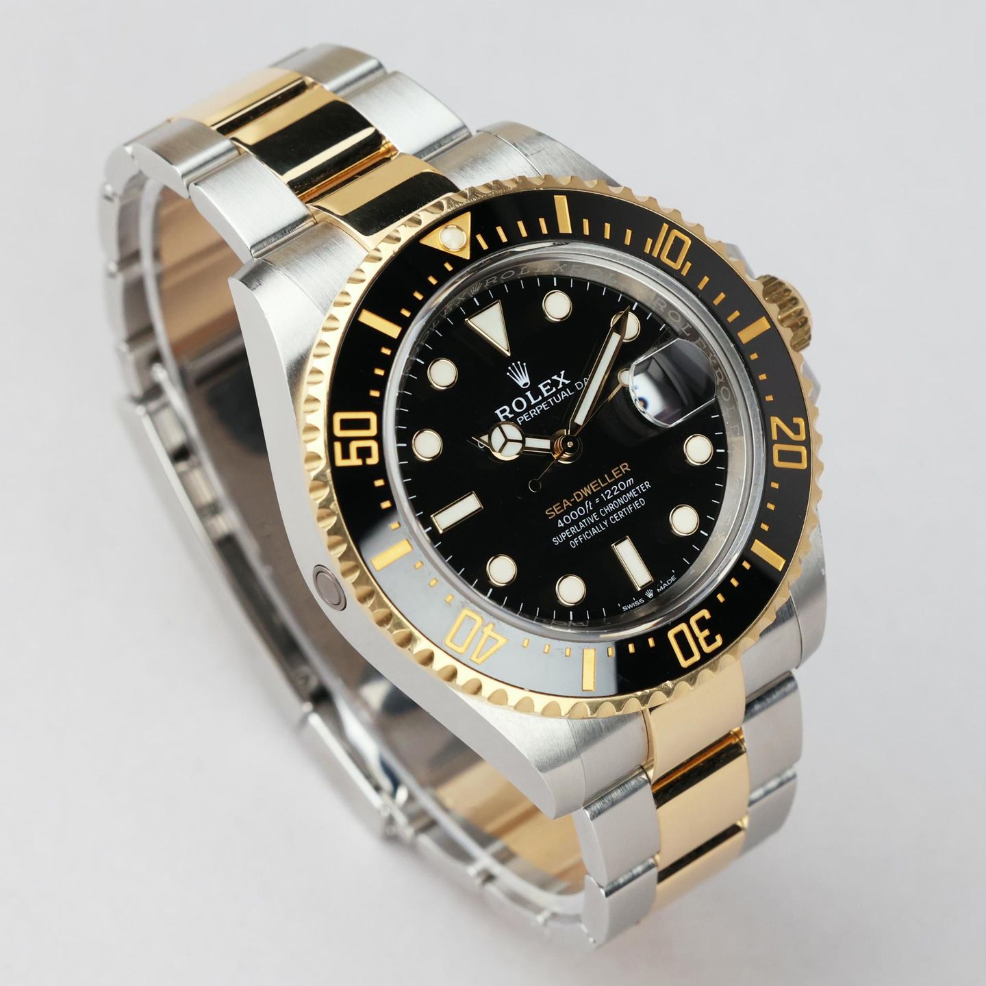 Rolex Sea-Dweller 126603 (2020) - 43mm Goud/Staal (2/8)