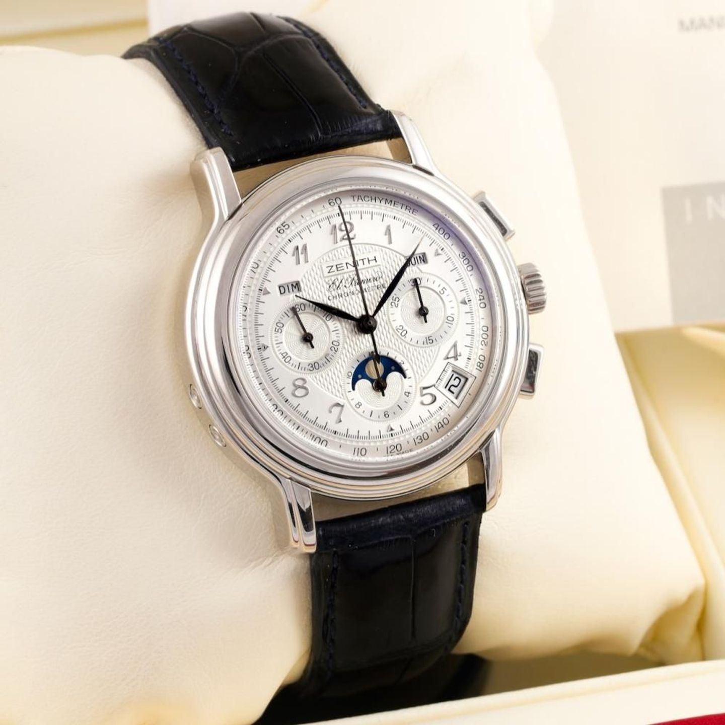 Zenith El Primero Chronomaster 39.0240.410 (Unknown (random serial)) - White dial 40 mm Platinum case (1/1)