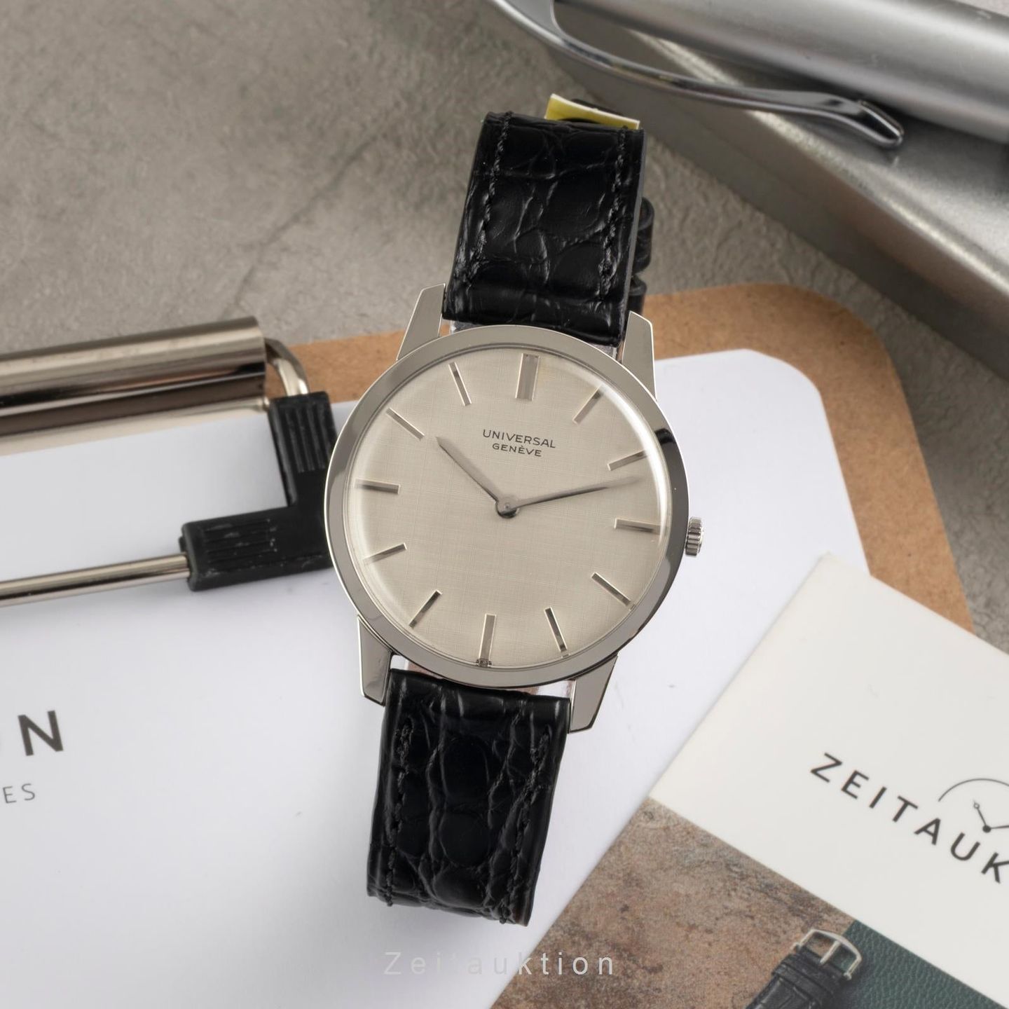 Universal Genève Vintage 842101 - (3/8)
