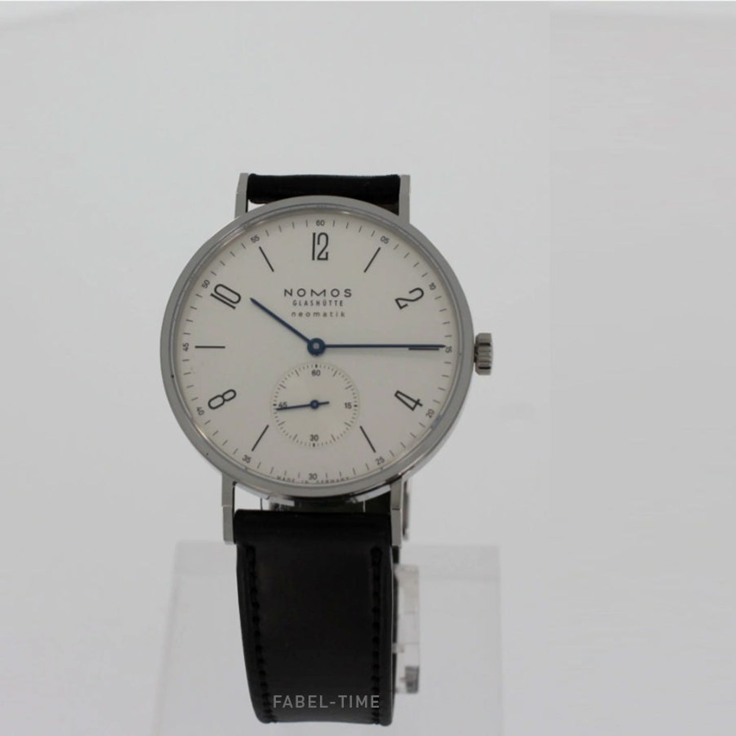NOMOS Tangente Neomatik 140 - (1/4)
