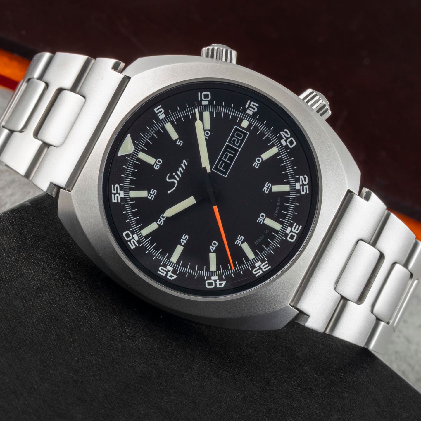 Sinn 240 240.010 (Onbekend (willekeurig serienummer)) - Zwart wijzerplaat 43mm Staal (2/8)