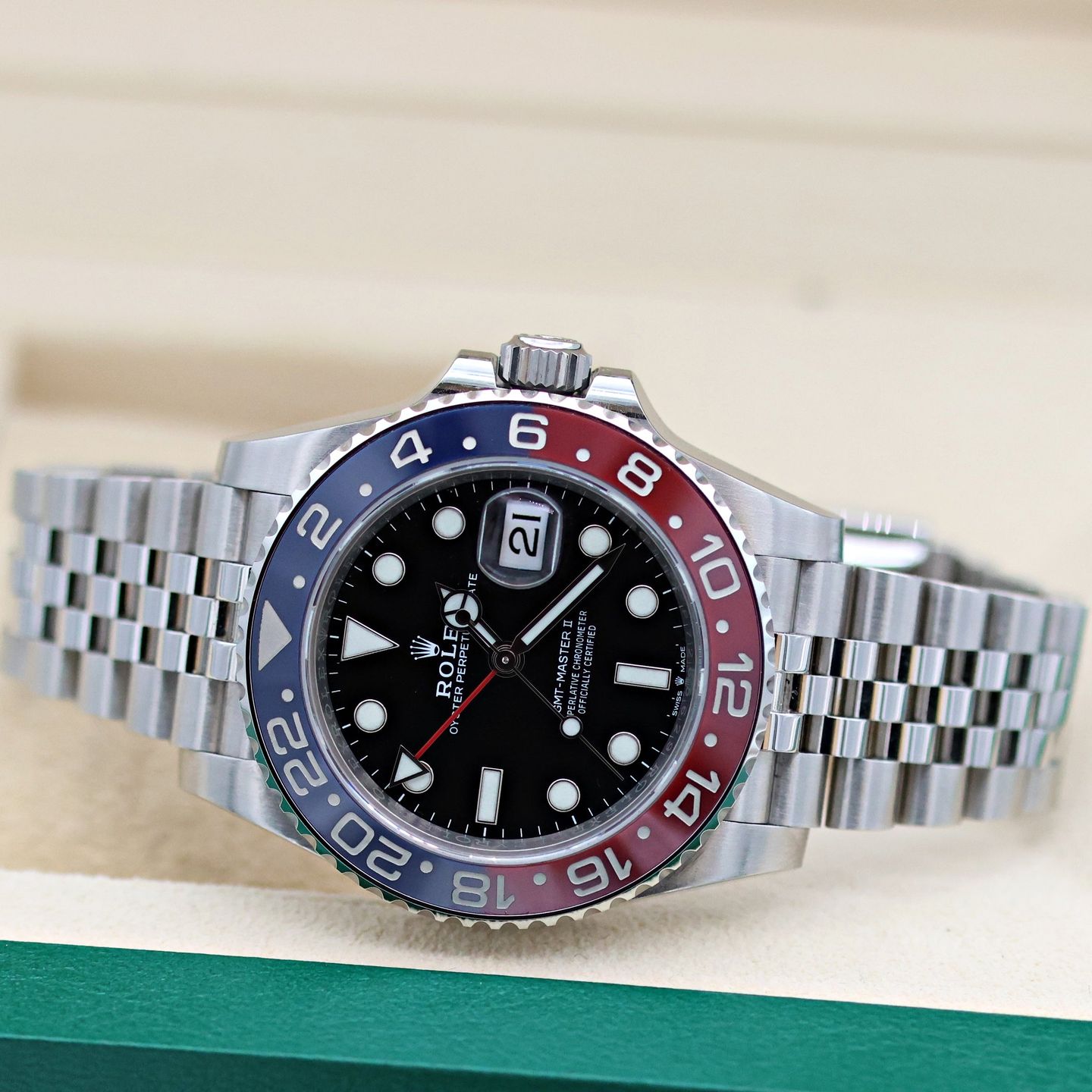 Rolex GMT-Master II 126710BLRO - (3/8)