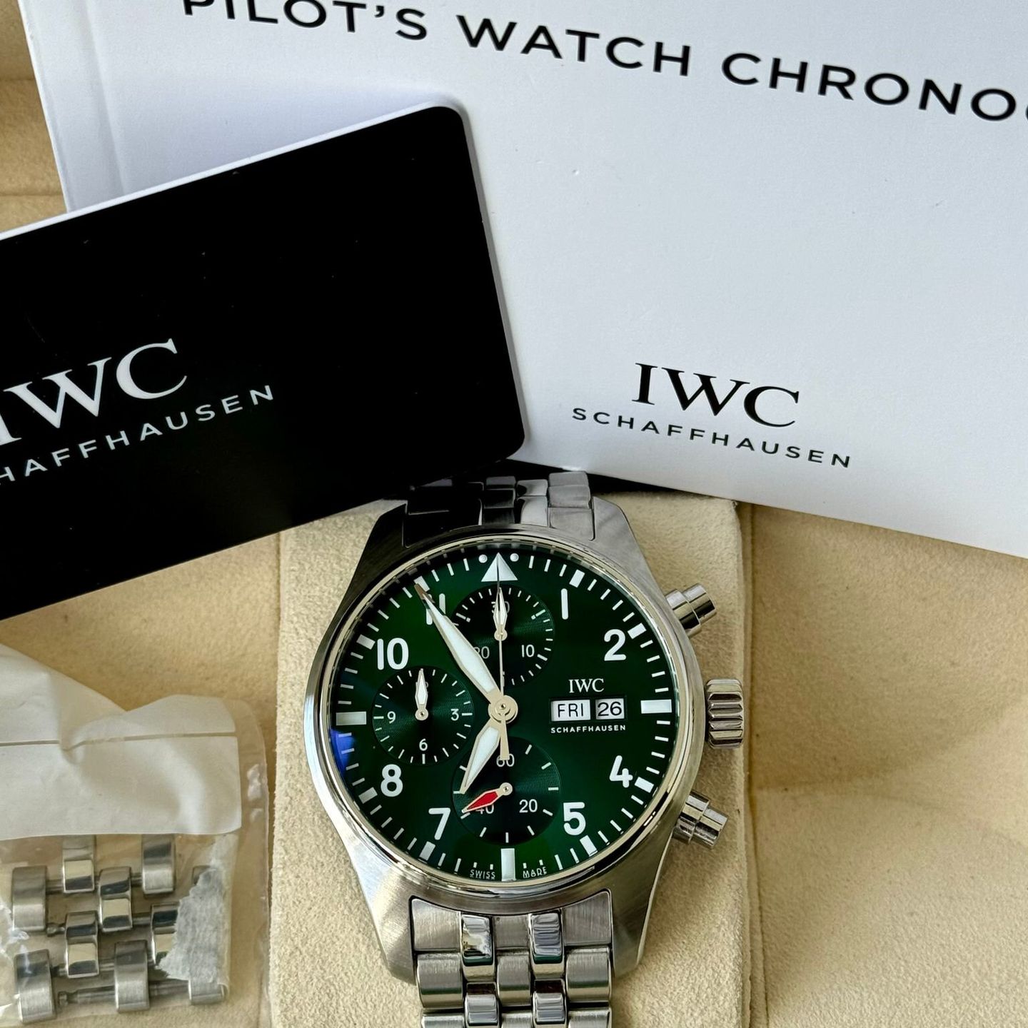 IWC Pilot Chronograph IW388104 (2021) - Blue dial 41 mm Steel case (7/7)