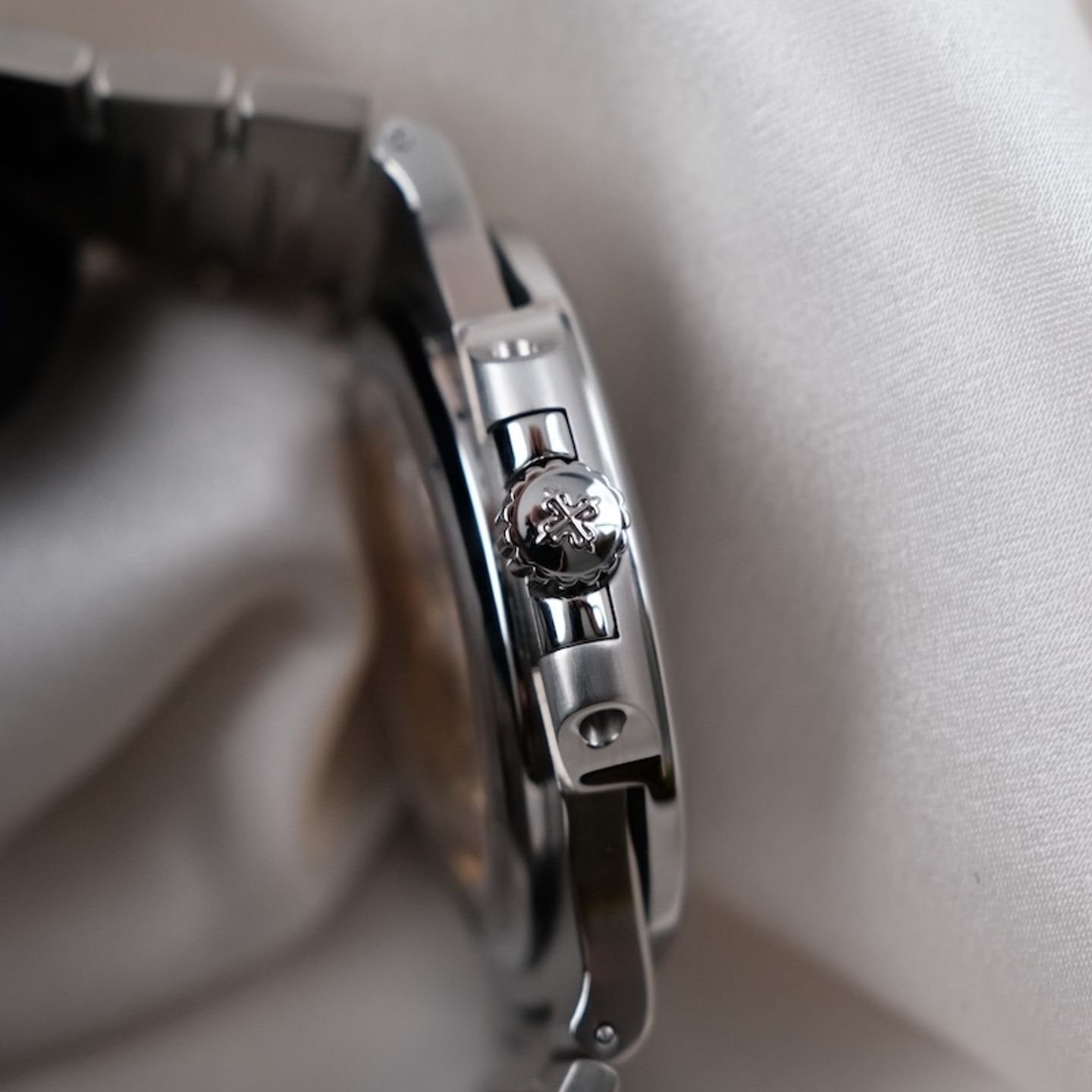 Patek Philippe Nautilus 5711 (Unknown (random serial)) - Blue dial 40 mm Steel case (6/8)