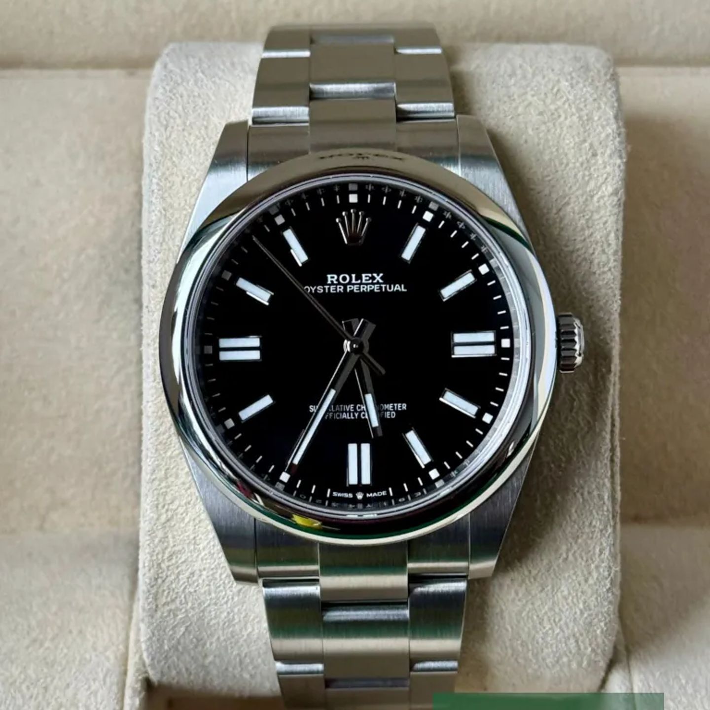 Rolex Oyster Perpetual 41 124300 - (2/8)