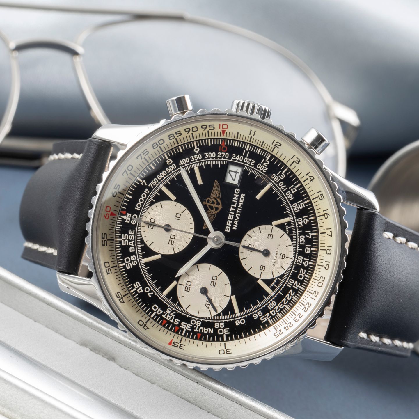 Breitling Old Navitimer A13022 SNOWBIRDS (1995) - Black dial 42 mm Steel case (2/8)