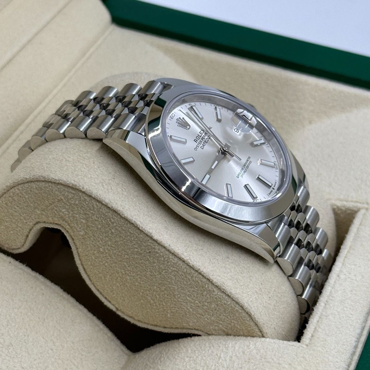 Rolex Datejust 36 126200 (2024) - Silver dial 36 mm Steel case (7/8)