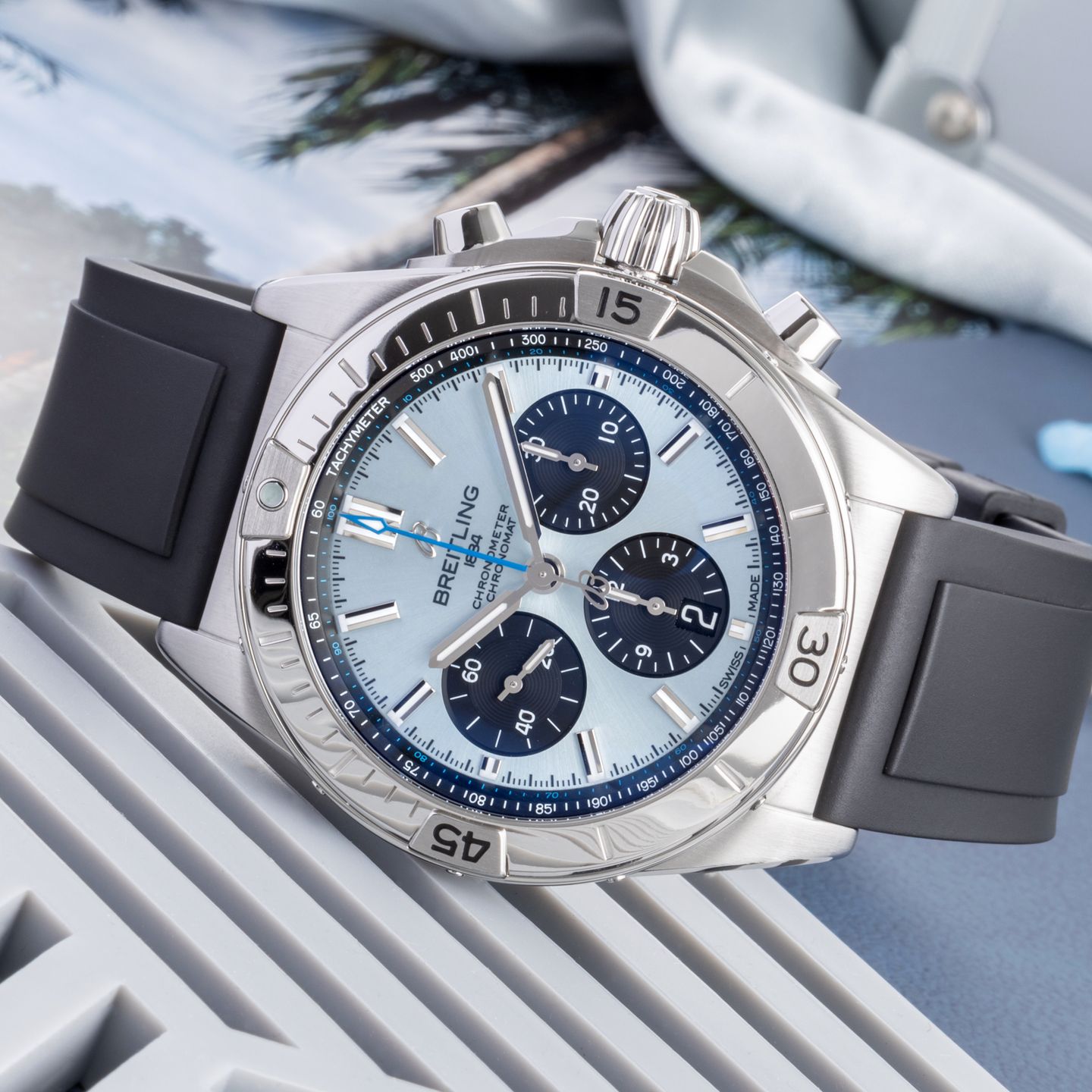 Breitling Chronomat PB0134 - (2/8)