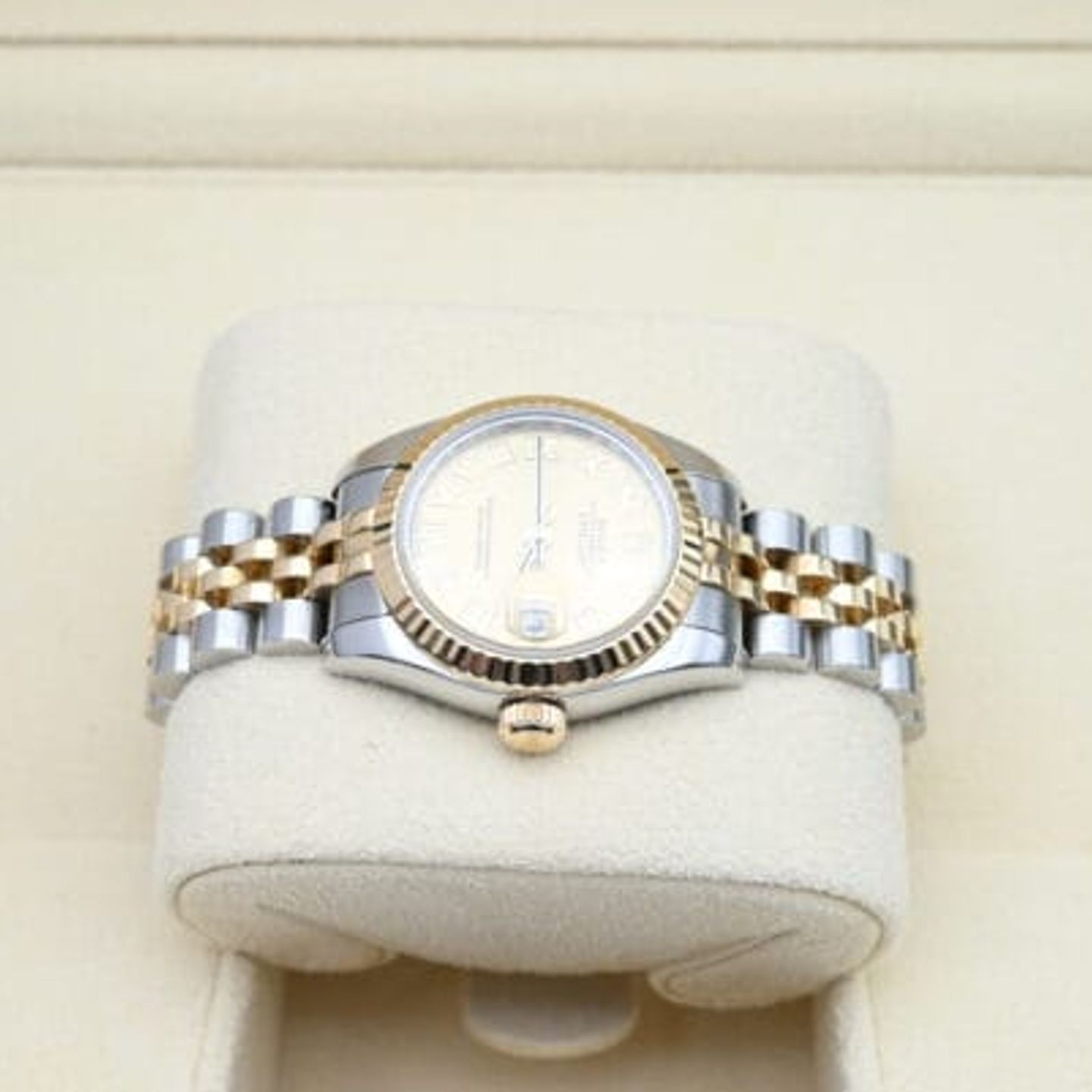 Rolex Lady-Datejust 179173 (2012) - Gold dial 26 mm Gold/Steel case (4/7)