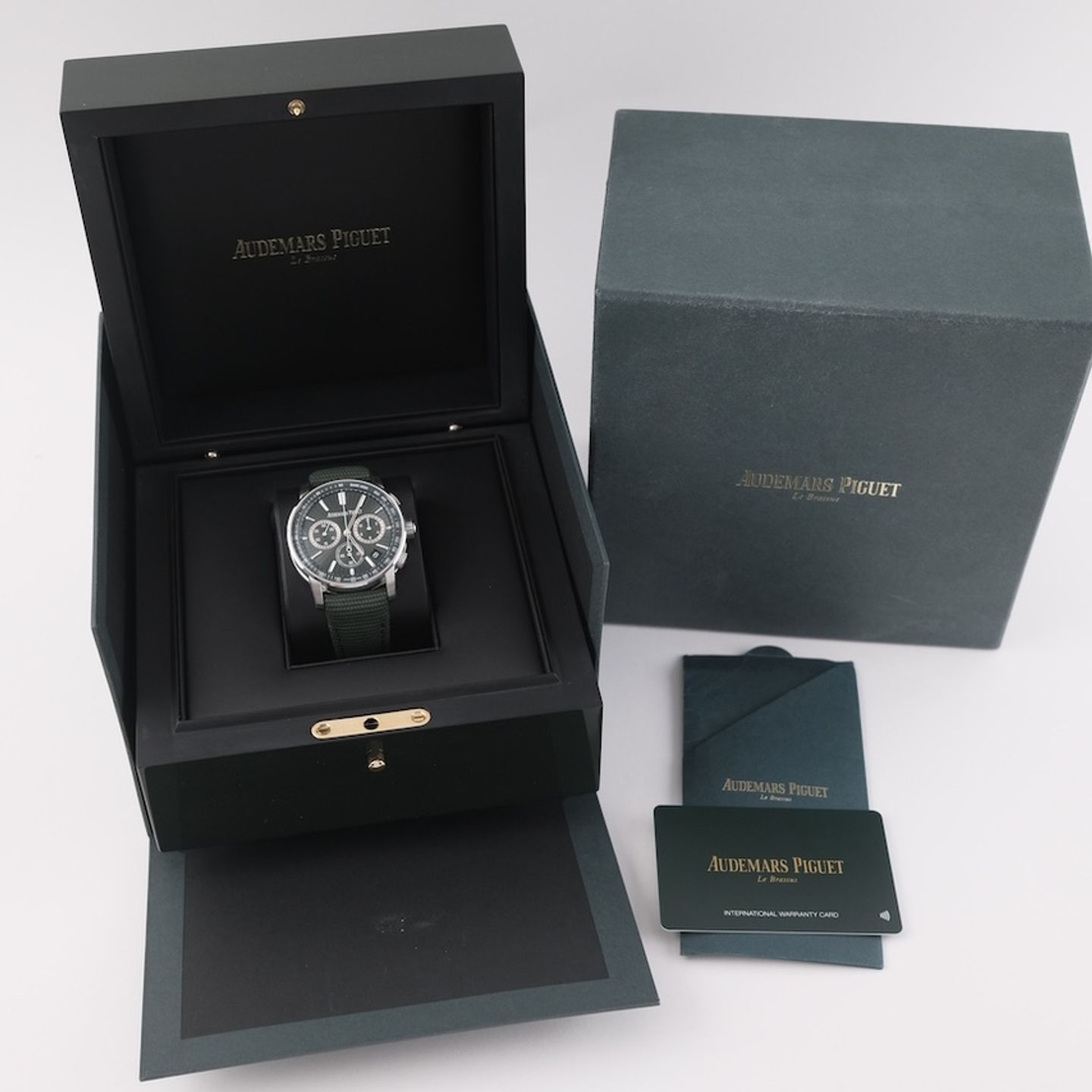 Audemars Piguet CODE 11.59 26393ST.OO.A056KB.01 (2024) - Green dial 41 mm Steel case (2/2)