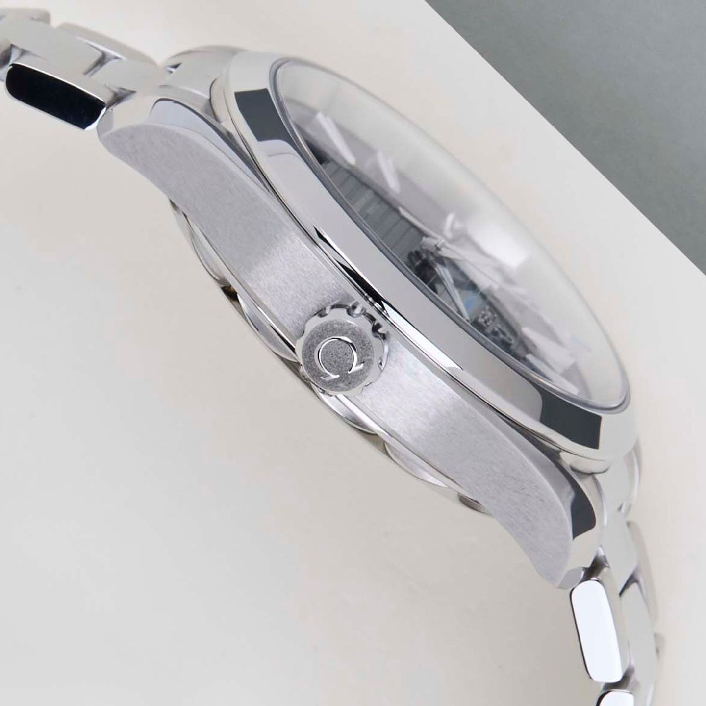 Omega Seamaster Aqua Terra 220.10.41.21.03.001 (2025) - Blue dial 41 mm Steel case (8/8)