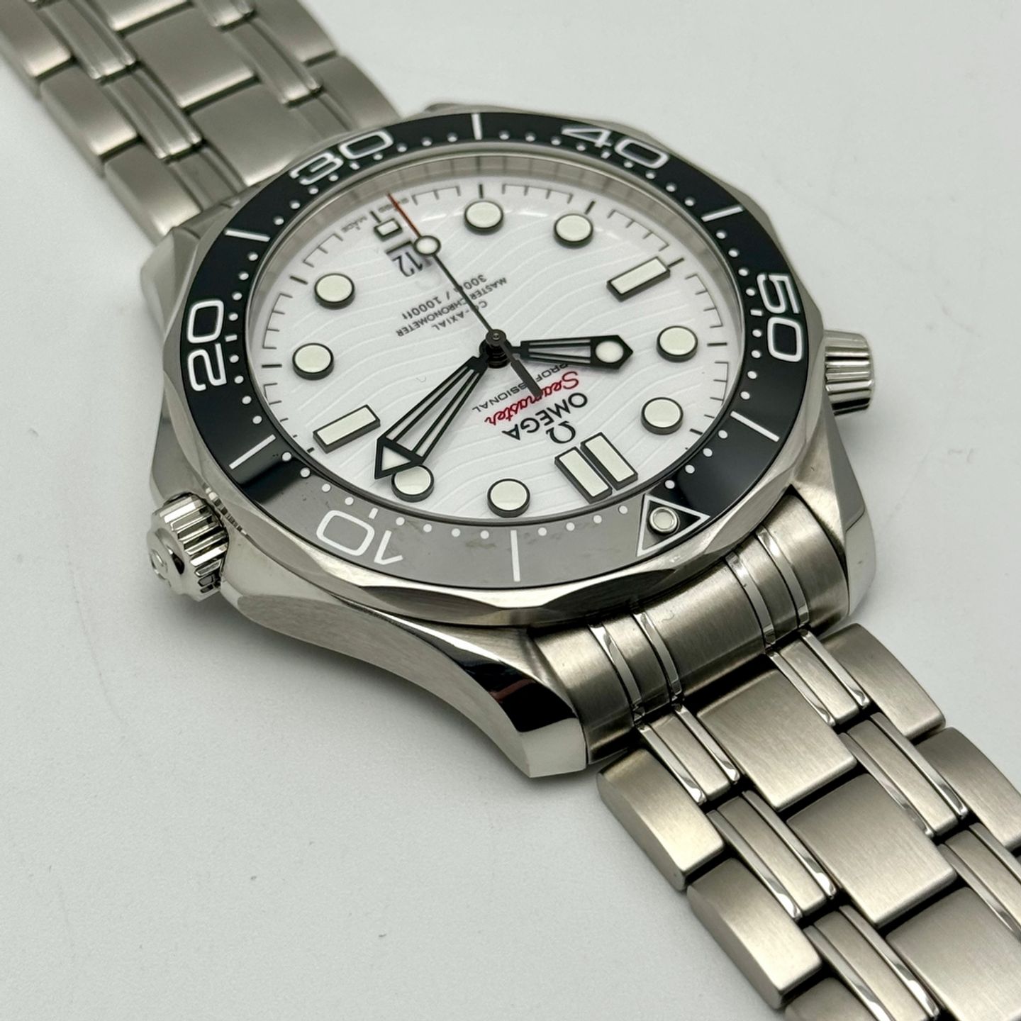 Omega Seamaster Diver 300 M 210.30.42.20.04.001 (2022) - Wit wijzerplaat 42mm Staal (8/10)