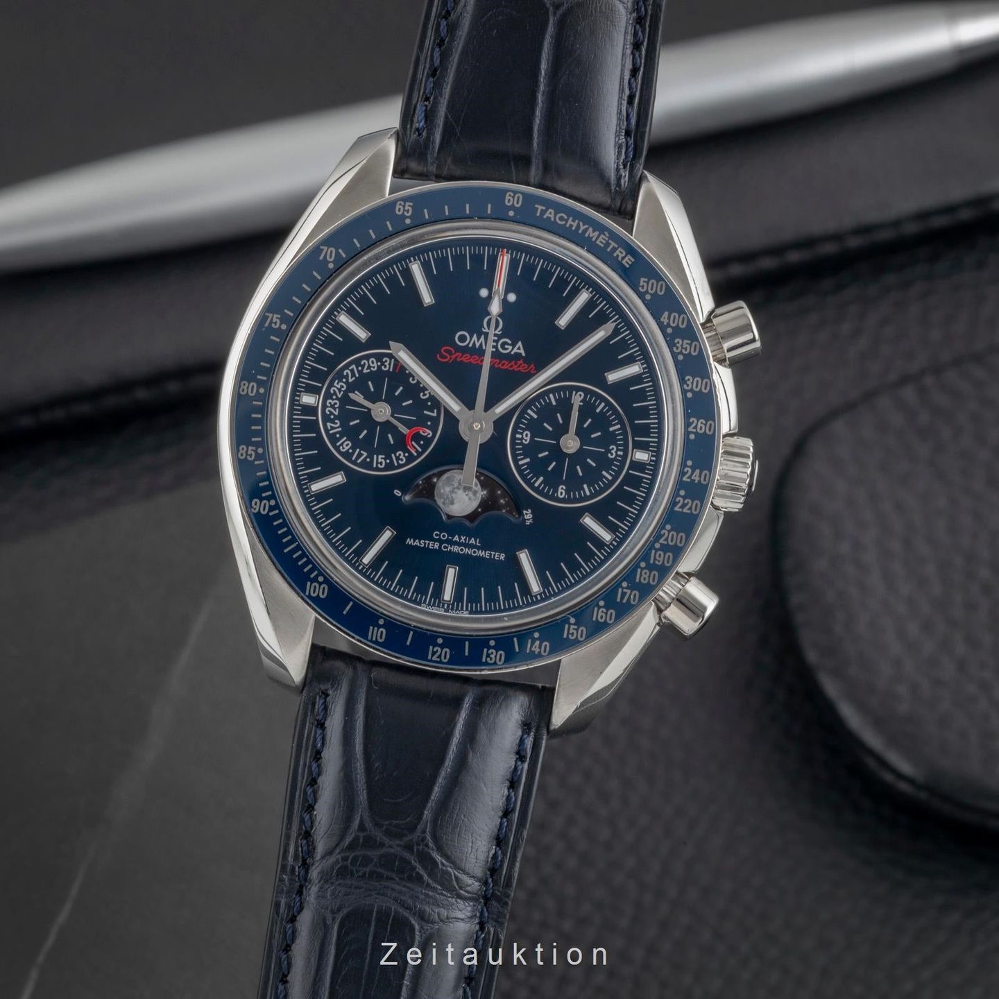 Omega Speedmaster Moonphase 304.33.44.52.03.001 - (1/8)