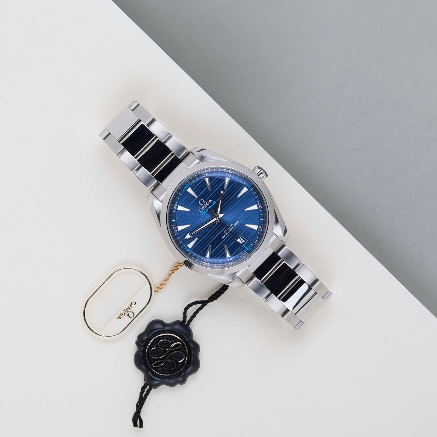 Omega Seamaster Aqua Terra 220.10.41.21.03.001 (2025) - Blue dial 41 mm Steel case (2/8)