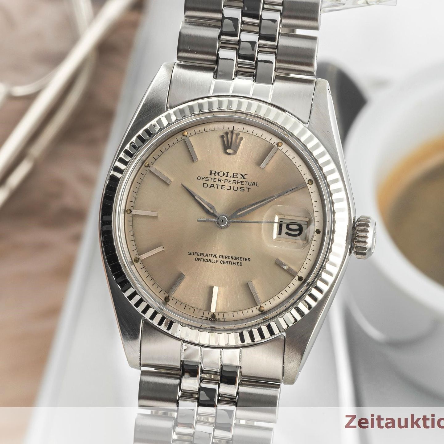 Rolex Datejust 1601 (1965) - Champagne dial 36 mm White Gold case (3/8)