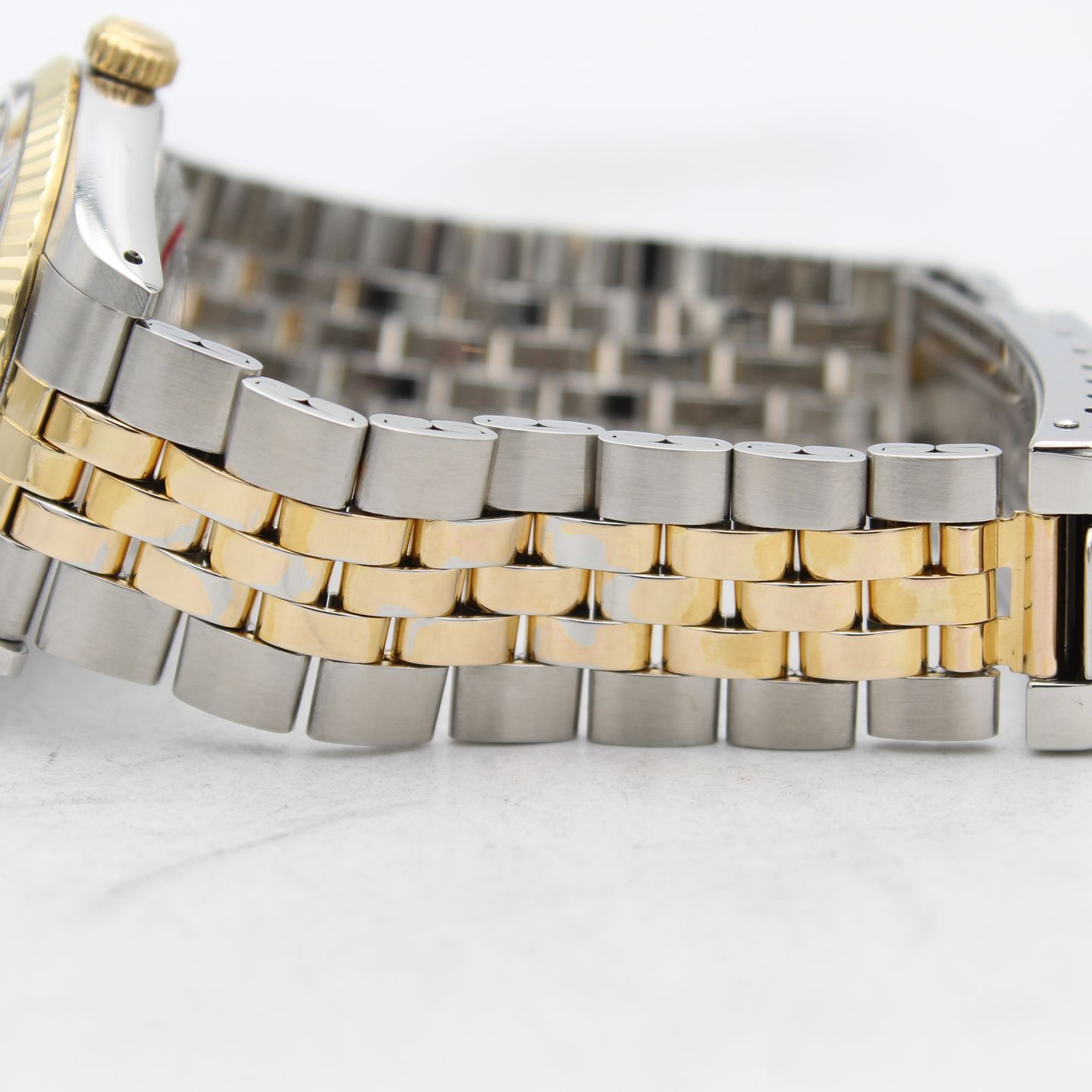 Tudor Prince Date 74033 - (4/8)